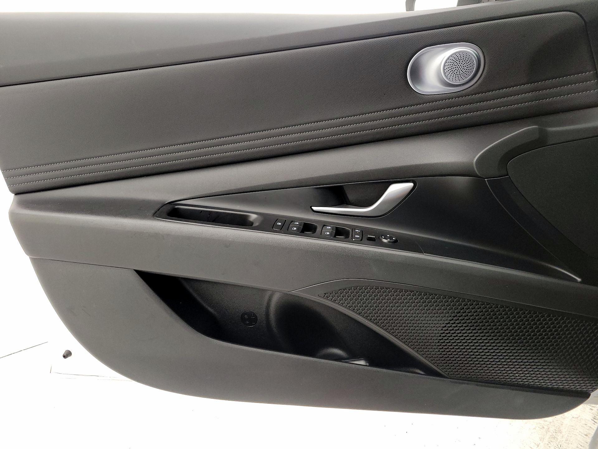 Thumbnail: 2025 Hyundai Elantra - 12