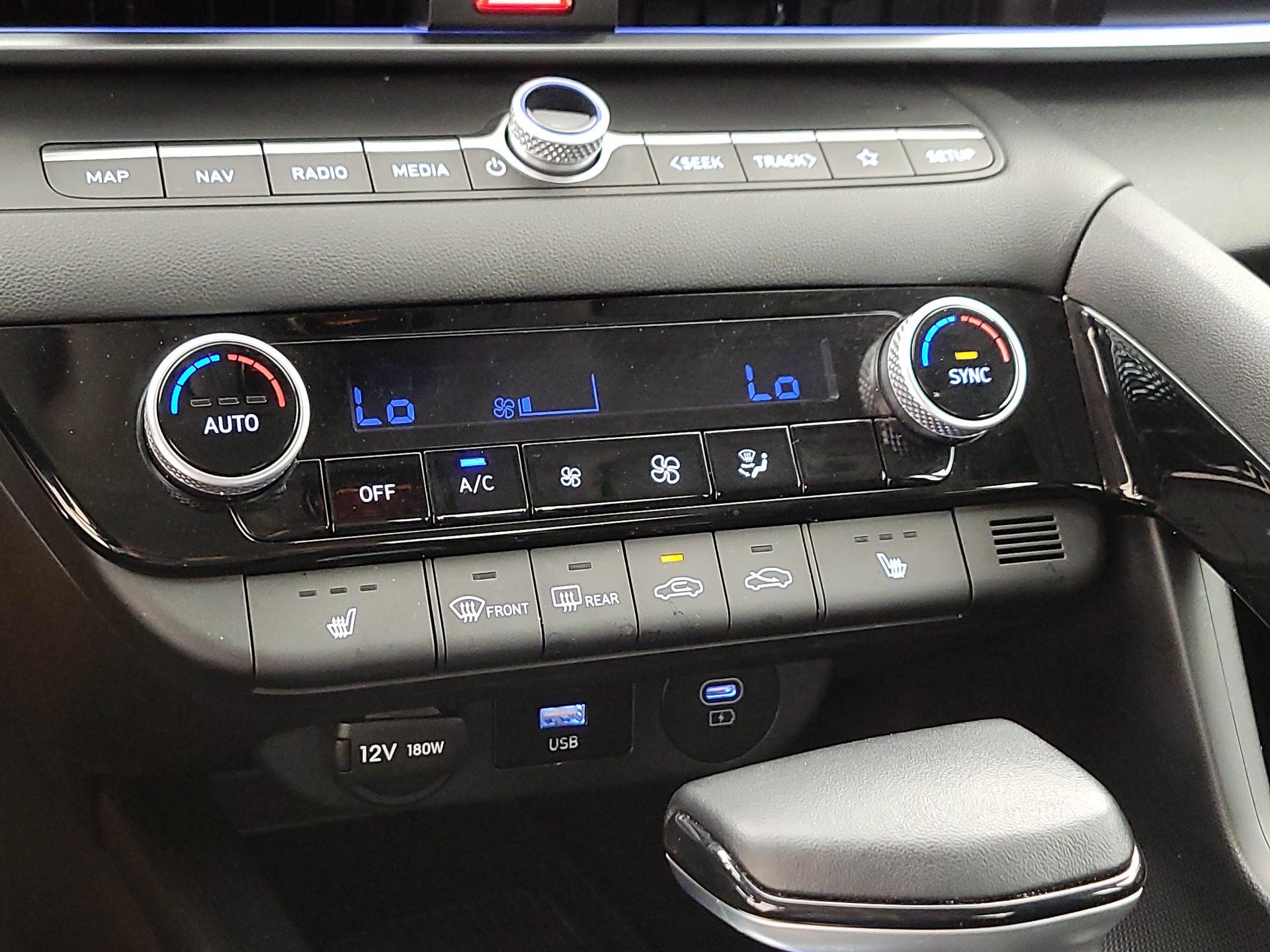 Thumbnail: 2025 Hyundai Elantra - 16