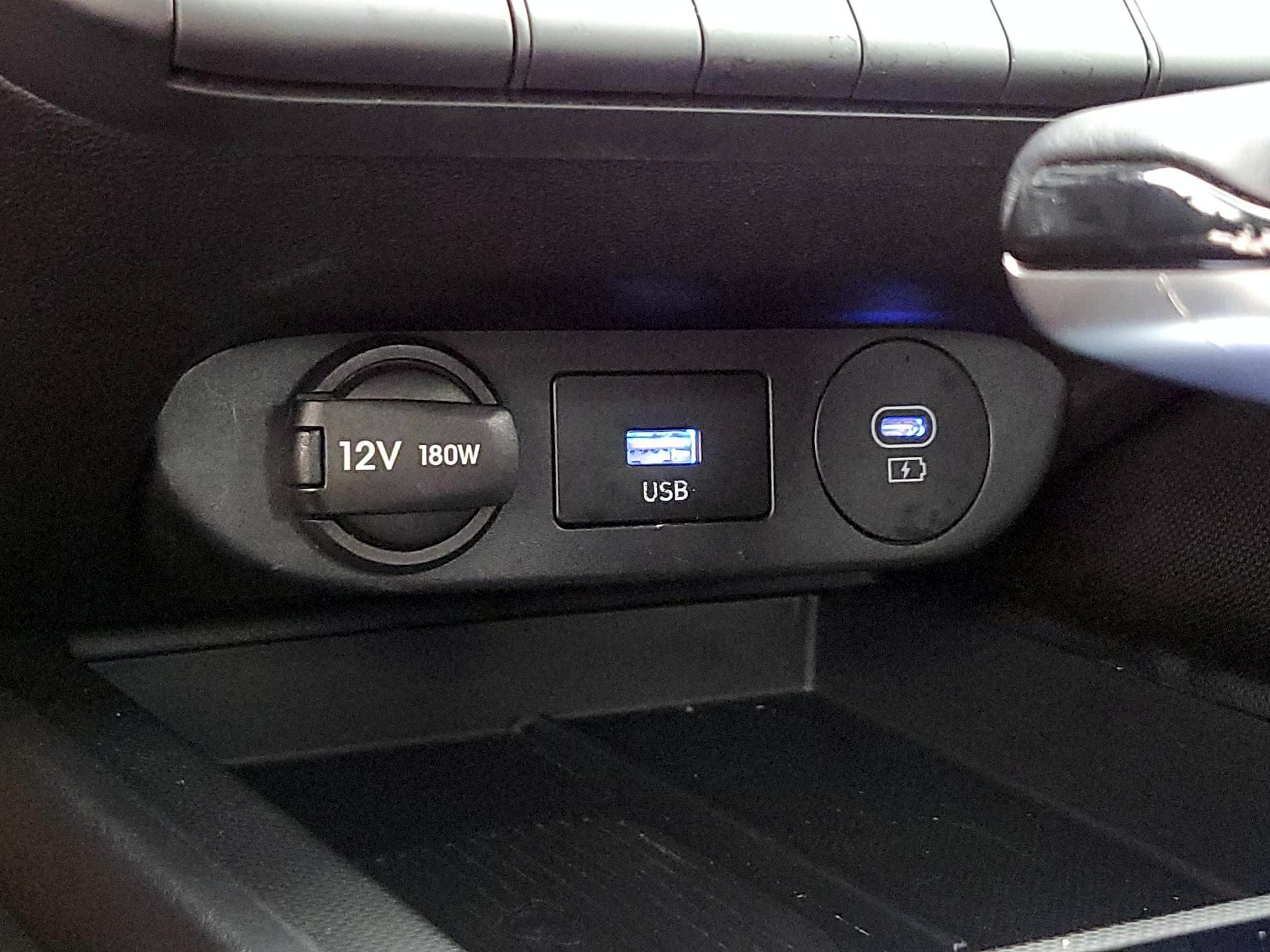 Thumbnail: 2025 Hyundai Elantra - 18