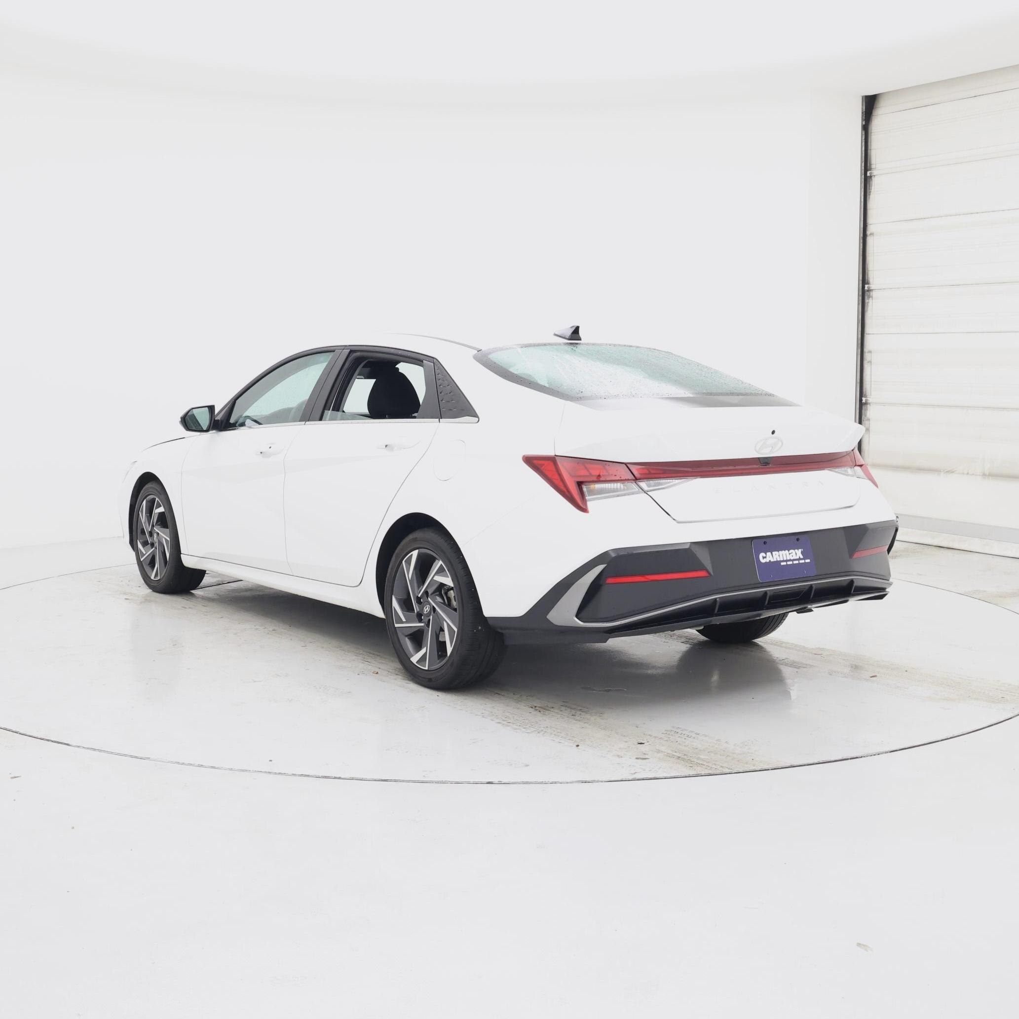 Thumbnail: 2025 Hyundai Elantra - 2