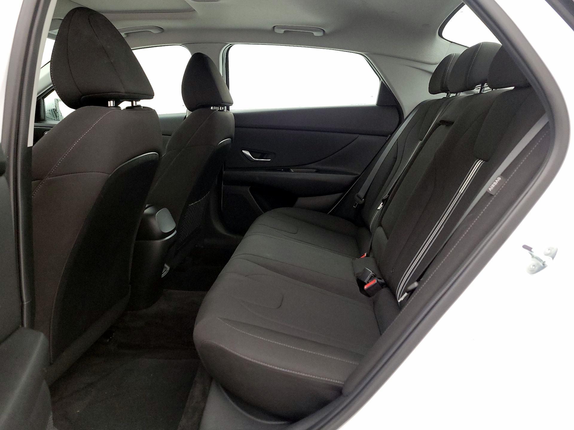 Thumbnail: 2025 Hyundai Elantra - 19