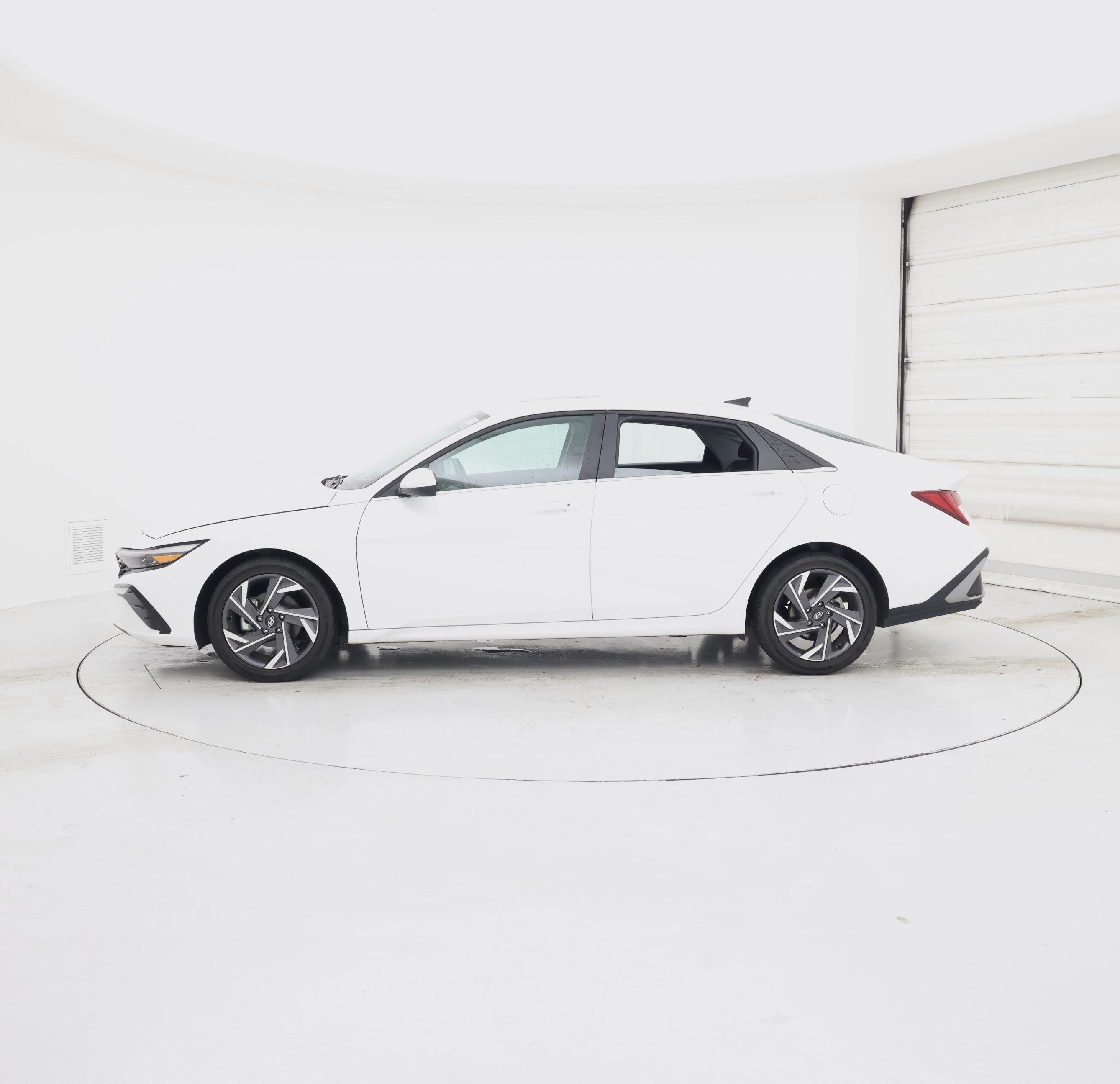 Thumbnail: 2025 Hyundai Elantra - 3