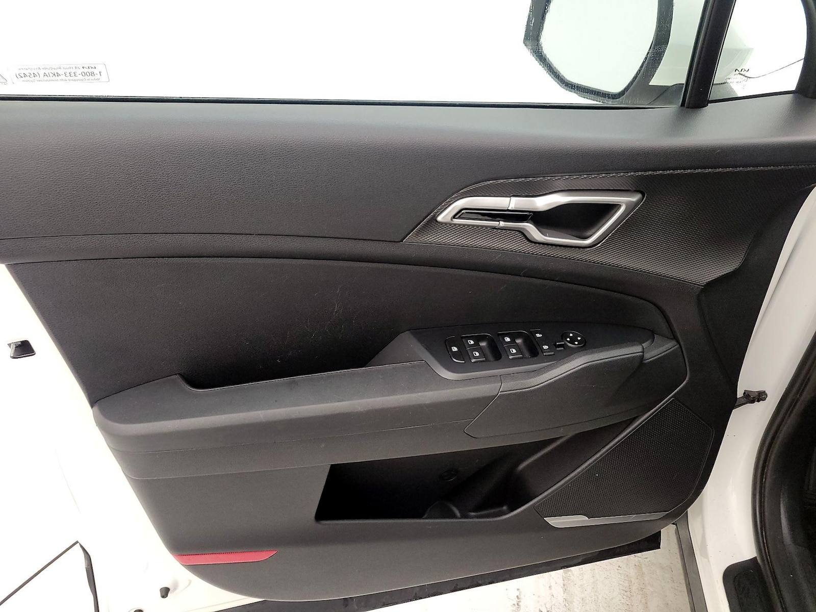2024 Kia Sportage LX - Photo 13