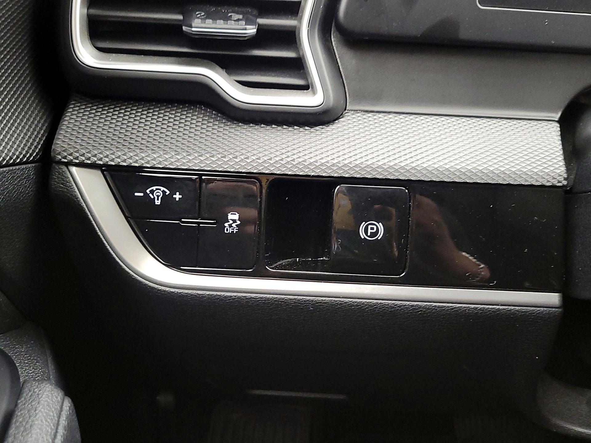 Thumbnail: 2024 Kia Sportage - 13