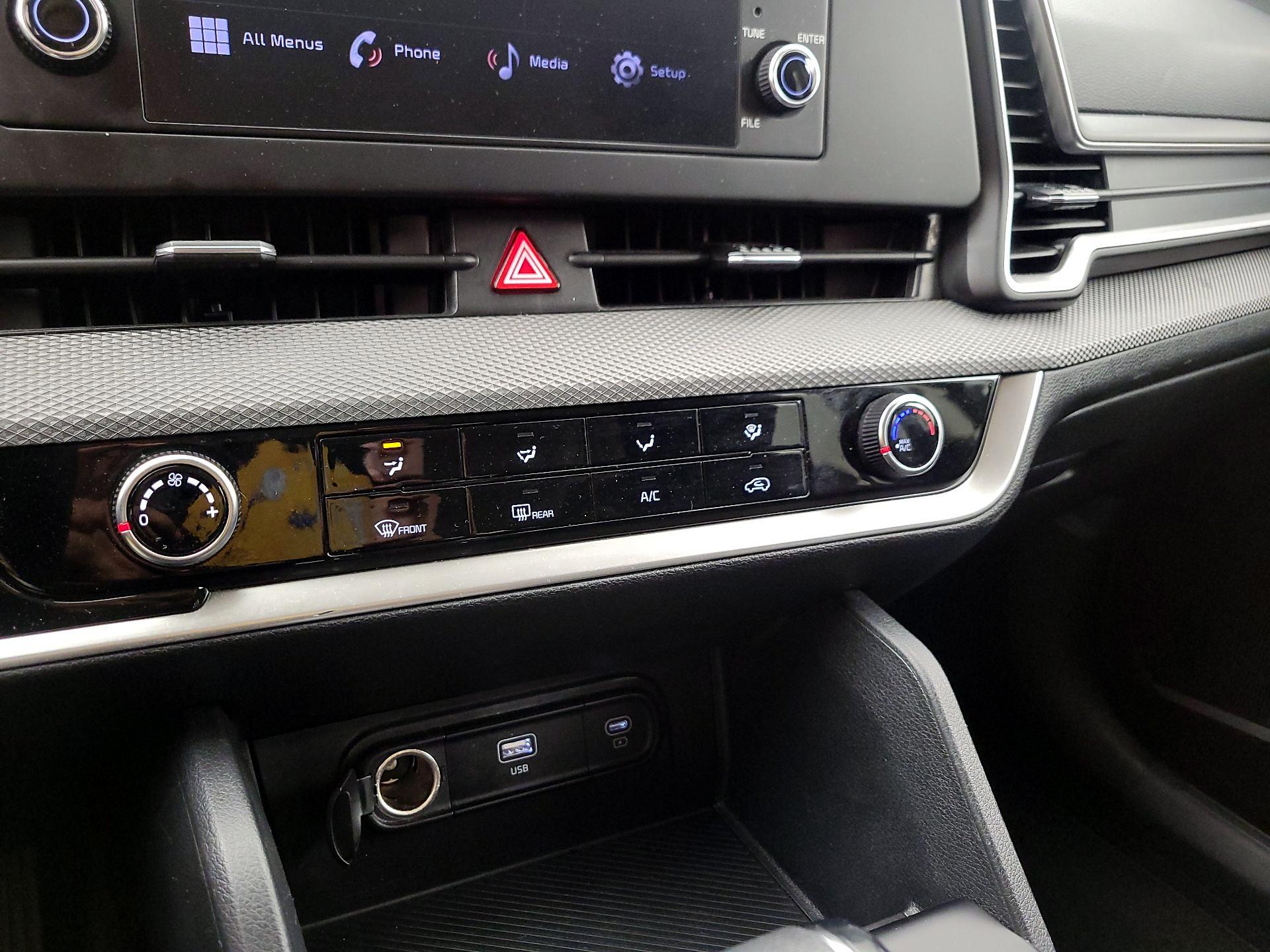 Thumbnail: 2024 Kia Sportage - 16