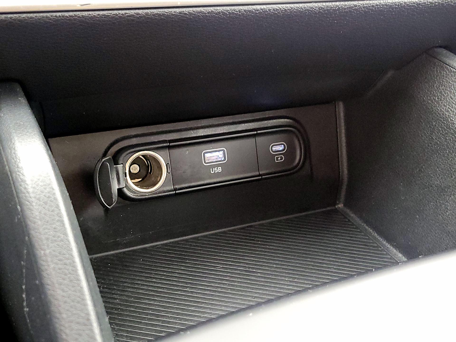 Thumbnail: 2024 Kia Sportage - 18