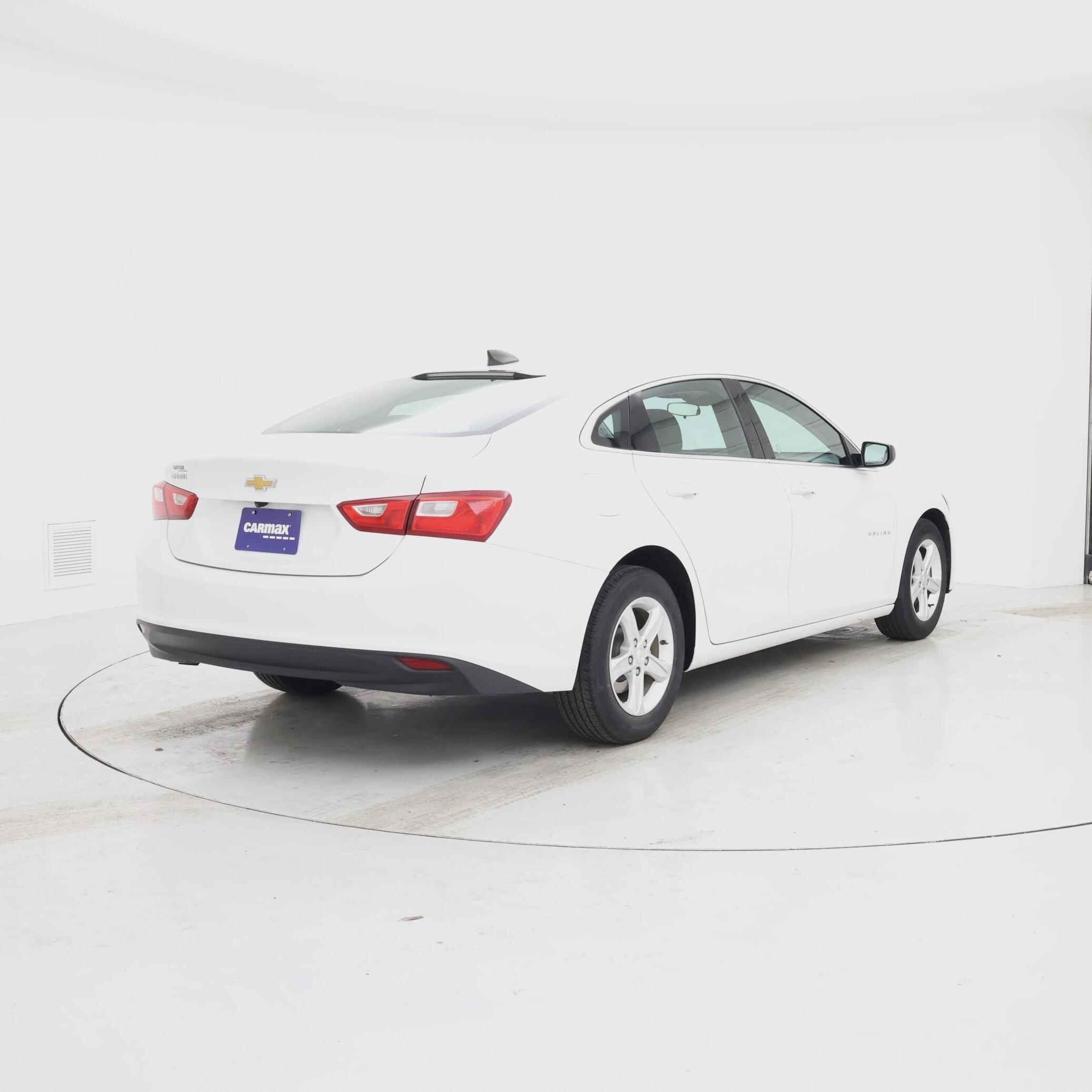 Thumbnail: 2023 Chevrolet Malibu - 8