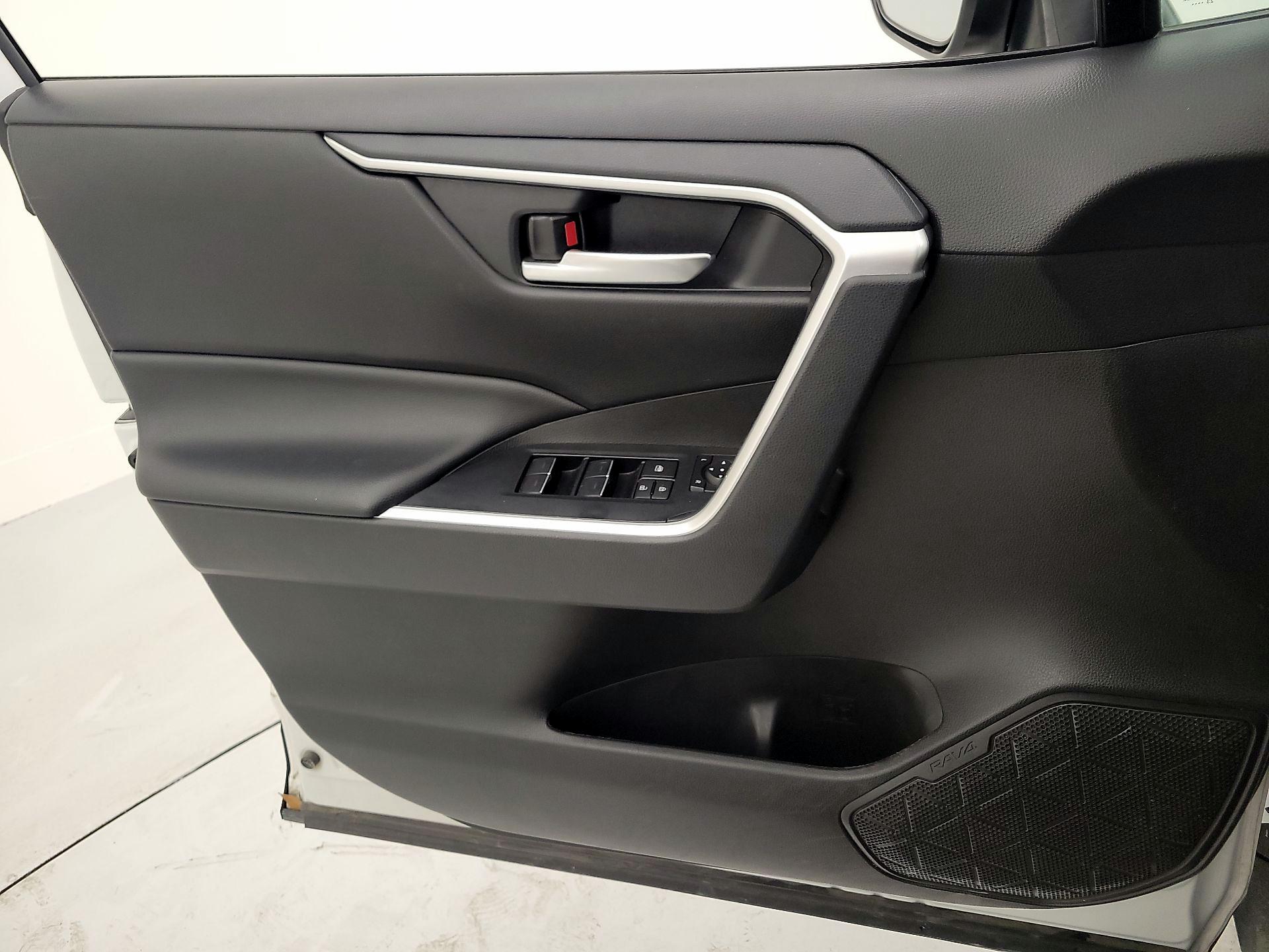 Thumbnail: 2024 Toyota RAV4 - 12