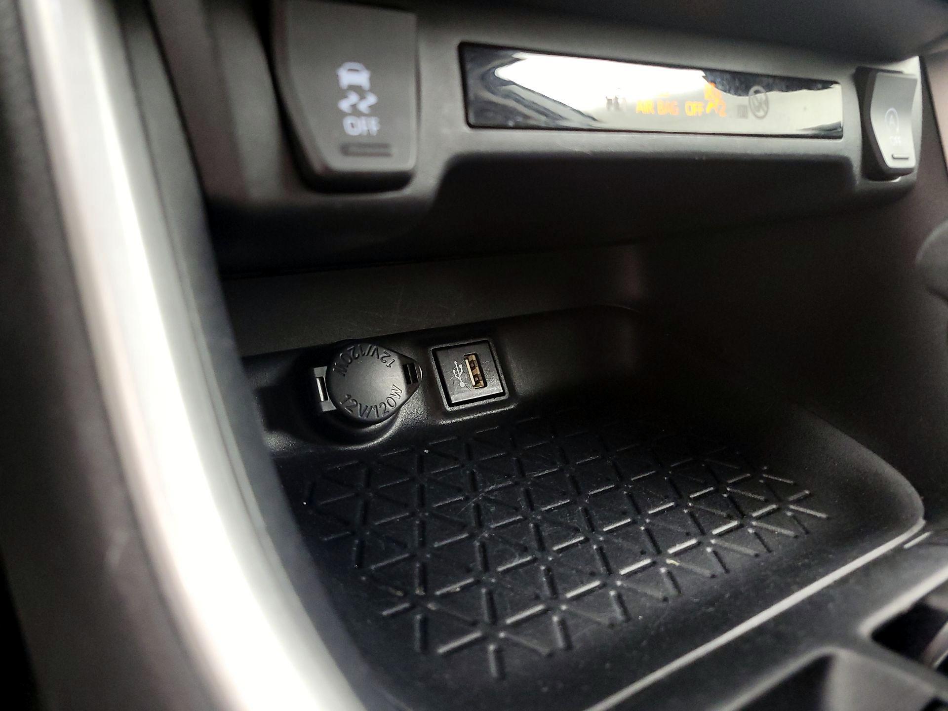 Thumbnail: 2024 Toyota RAV4 - 18