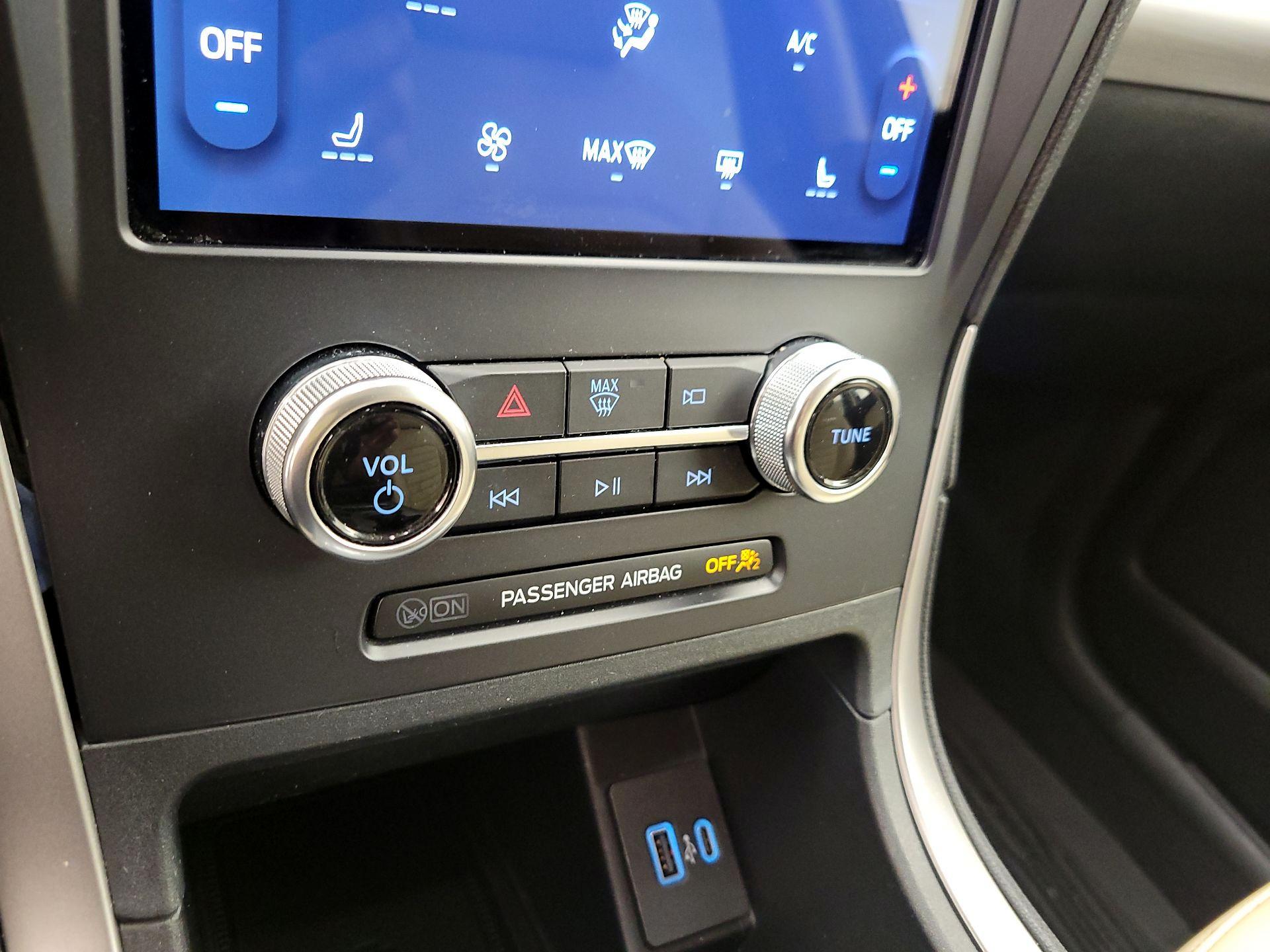 Thumbnail: 2022 Ford Edge - 14