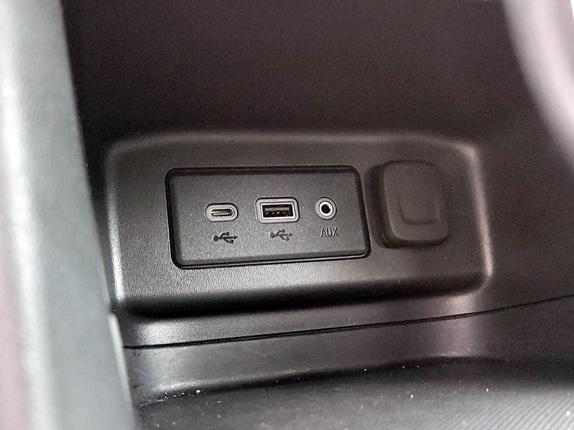 Thumbnail: 2024 Chevrolet Equinox - 18