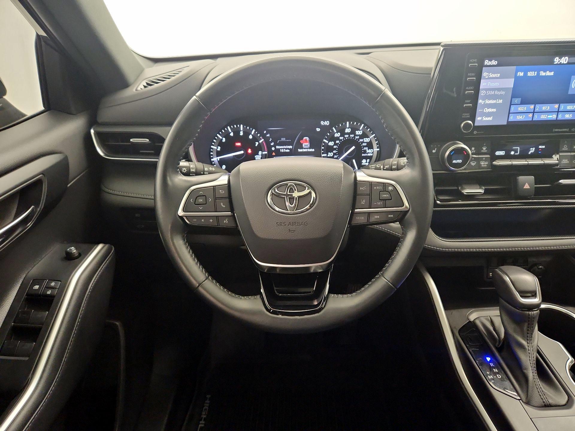 Thumbnail: 2021 Toyota Highlander - 10