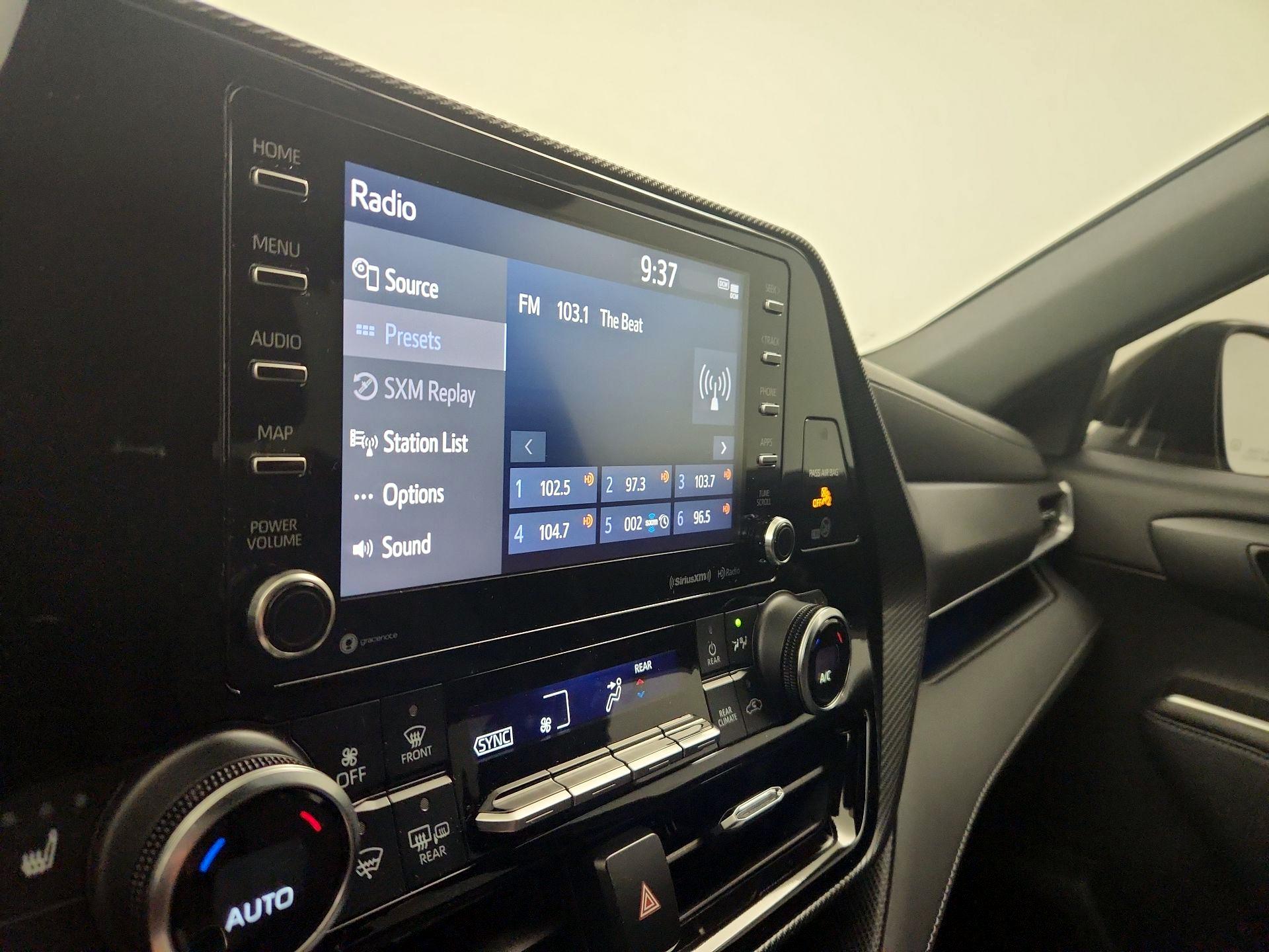 Thumbnail: 2021 Toyota Highlander - 15