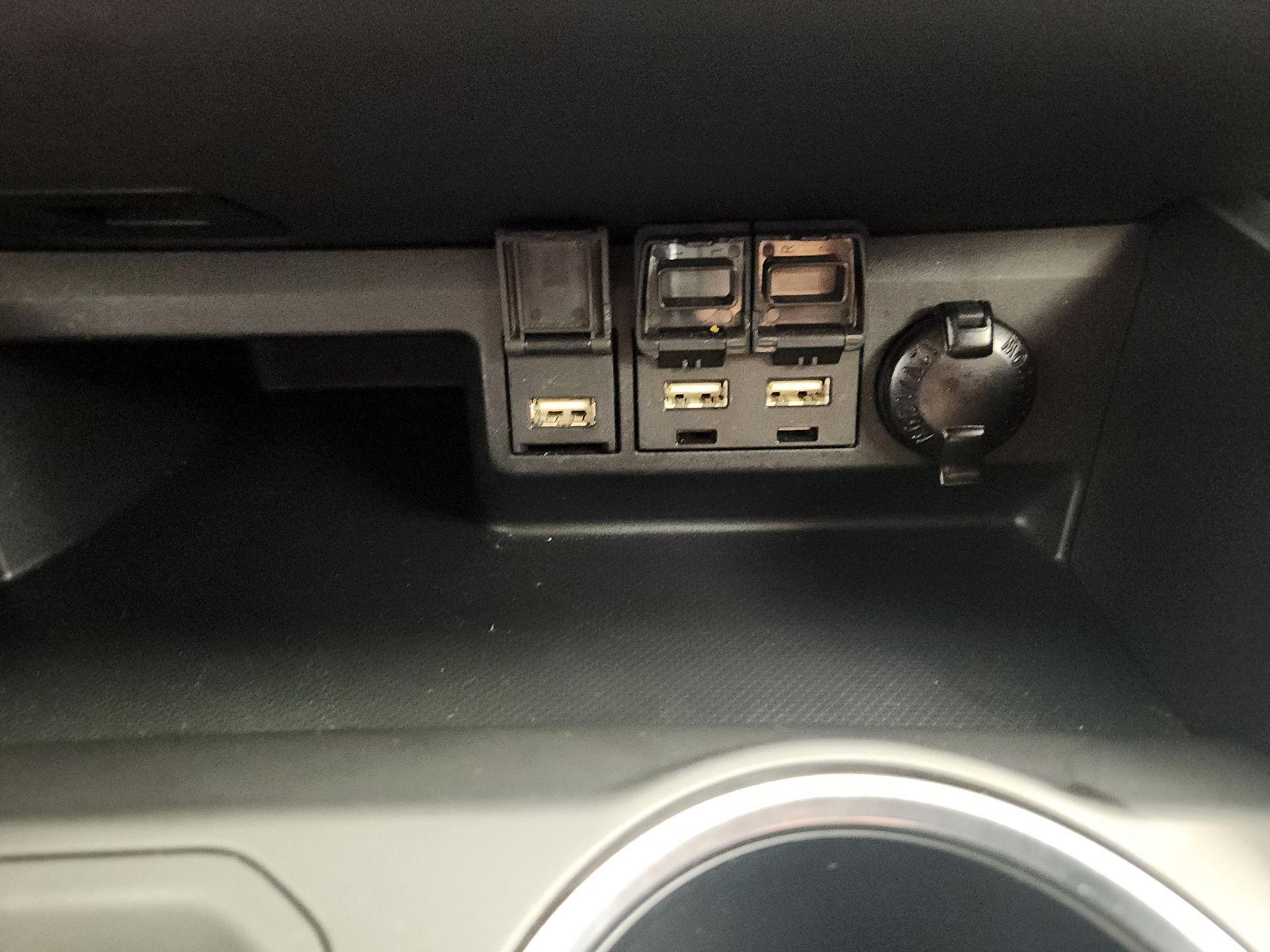 Thumbnail: 2021 Toyota Highlander - 18