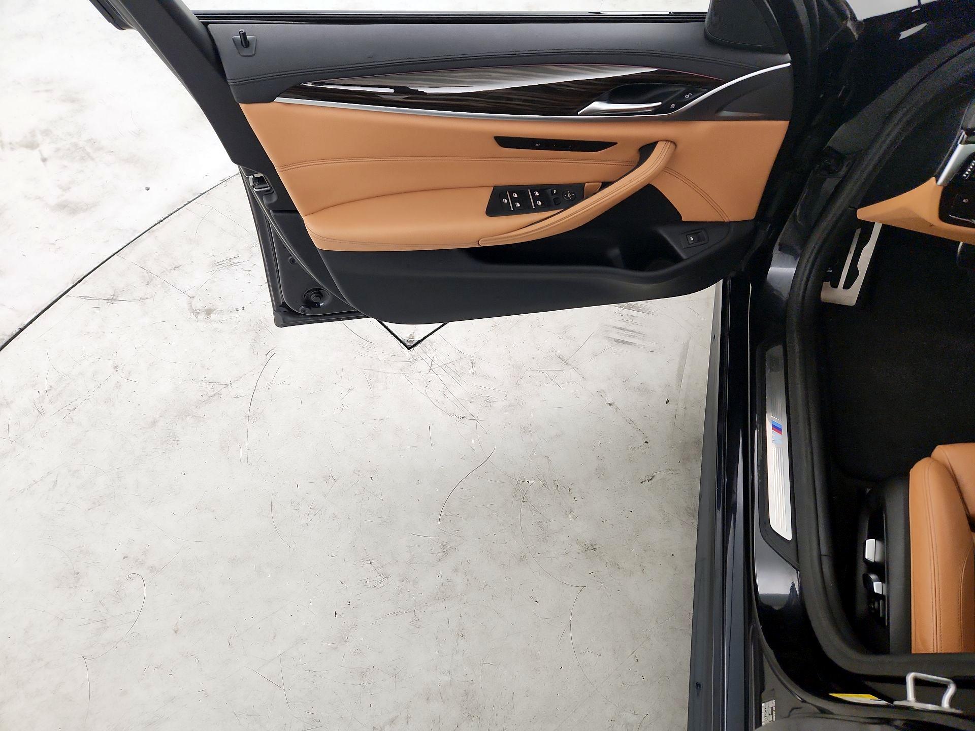 Thumbnail: 2020 BMW 5 Series - 12