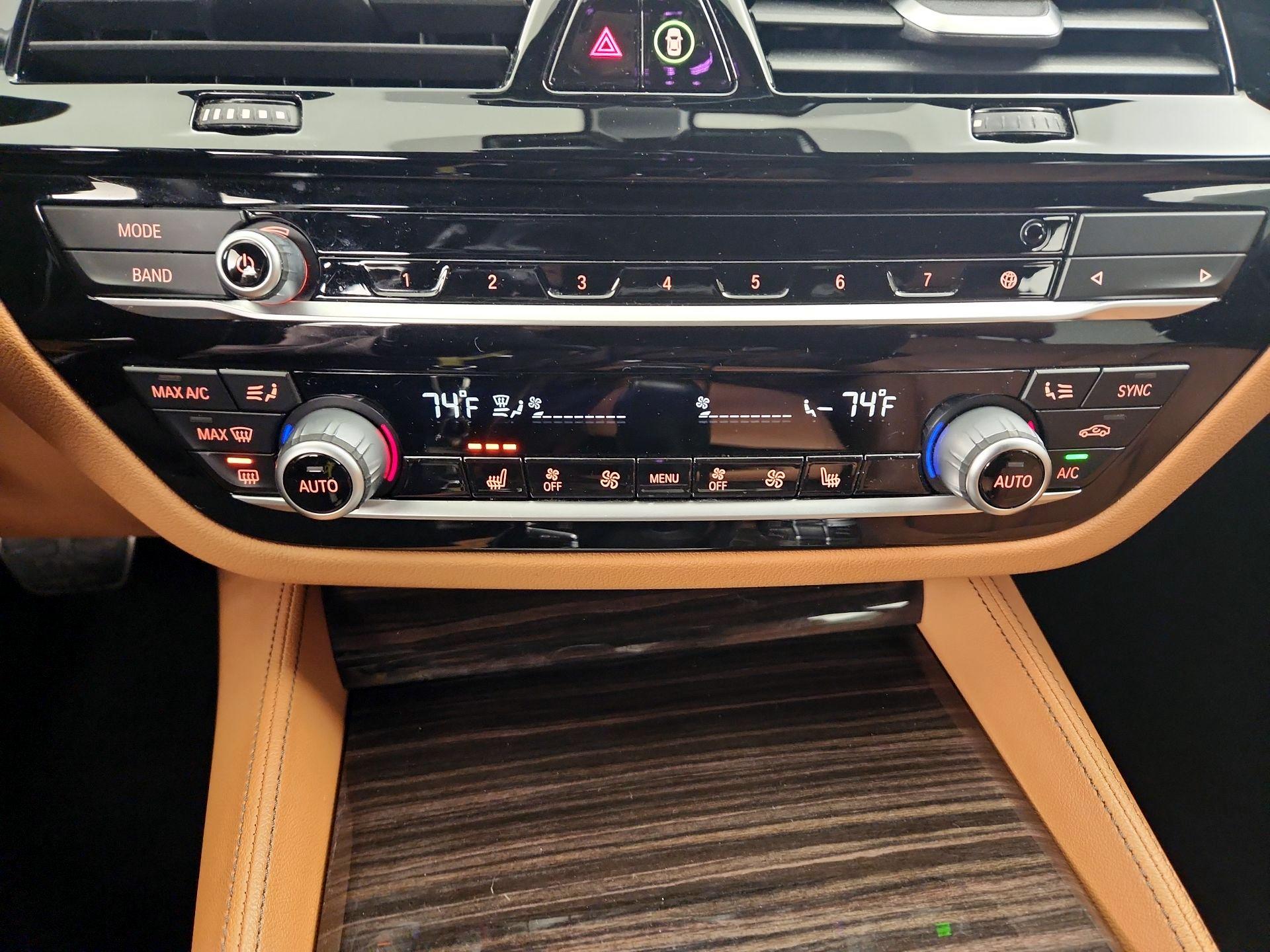 Thumbnail: 2020 BMW 5 Series - 17