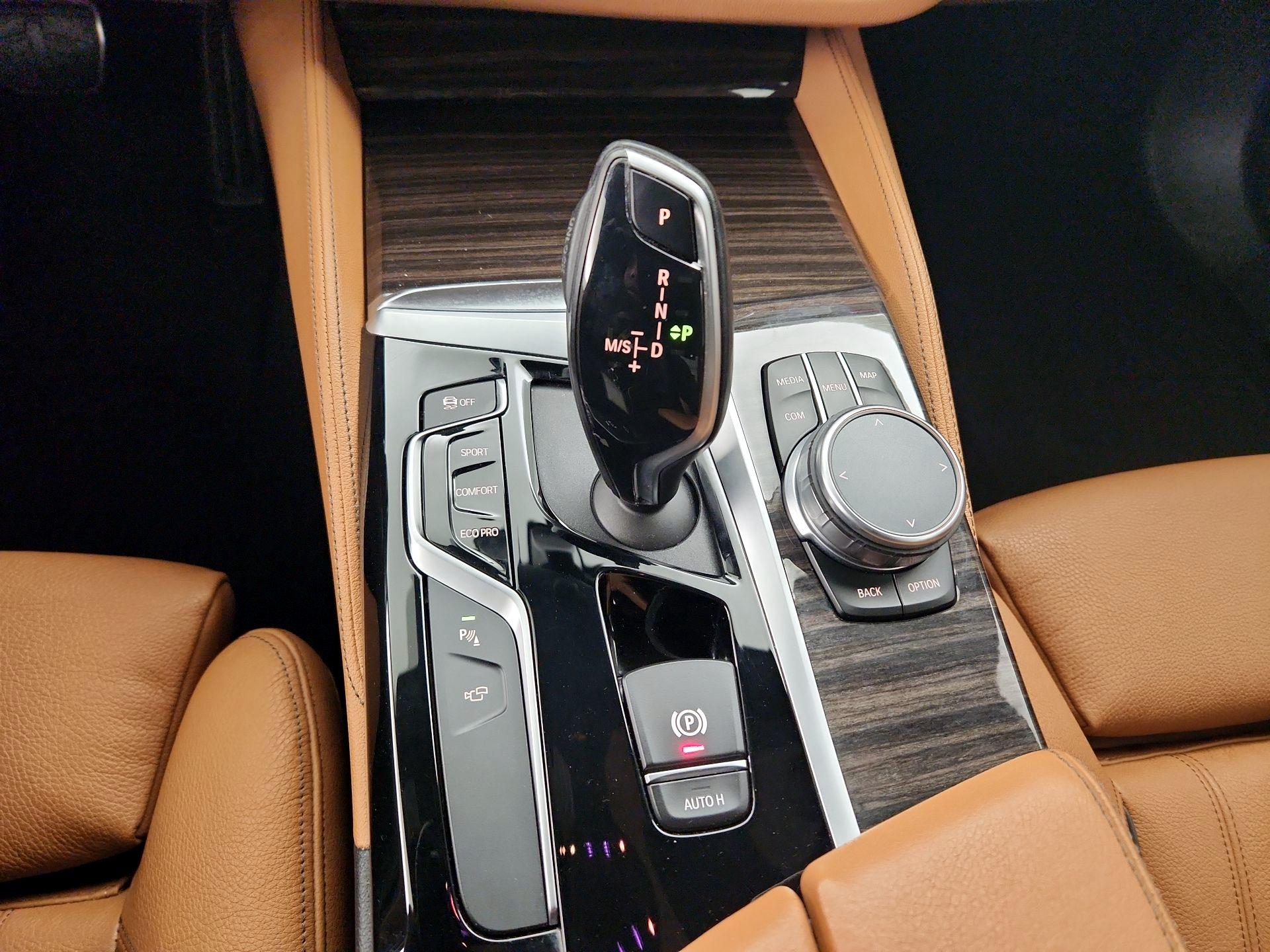 Thumbnail: 2020 BMW 5 Series - 18