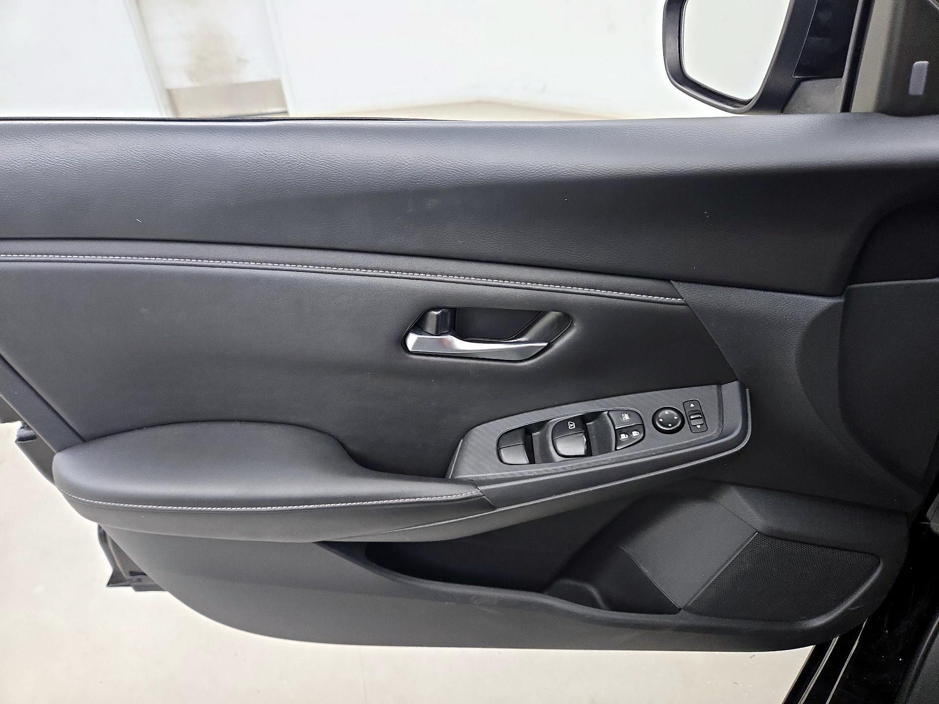 Thumbnail: 2023 Nissan Sentra - 12