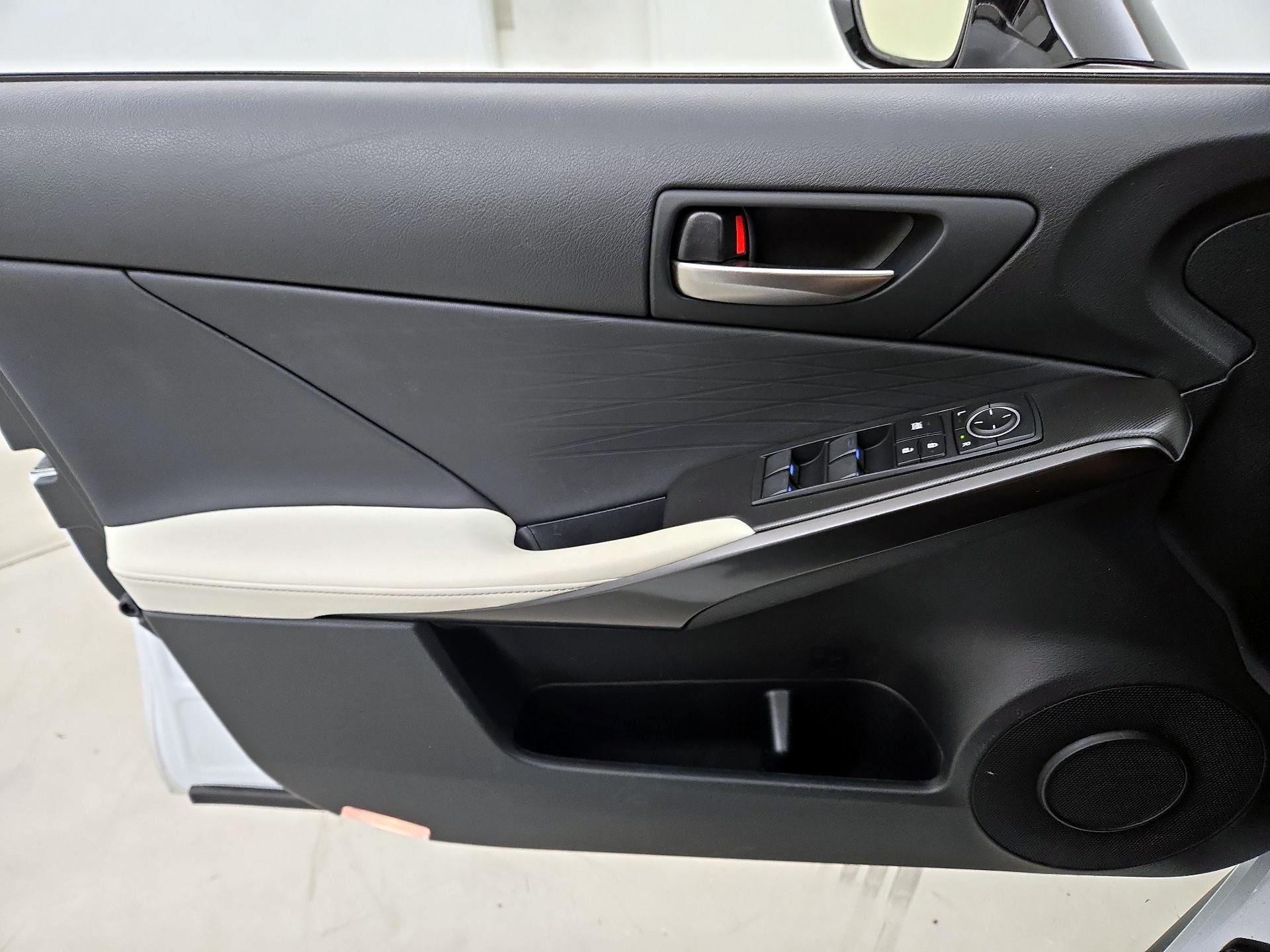 Thumbnail: 2021 Lexus IS - 12