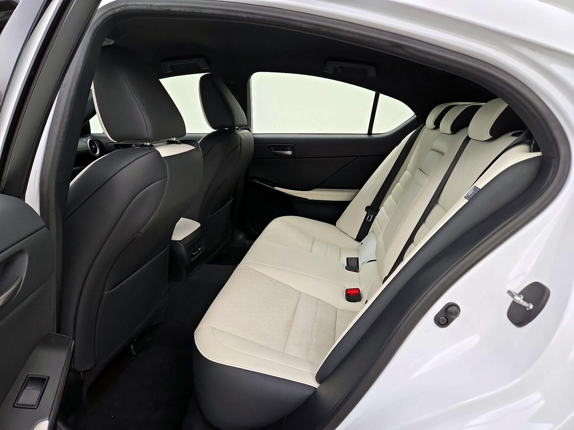 Thumbnail: 2021 Lexus IS - 19