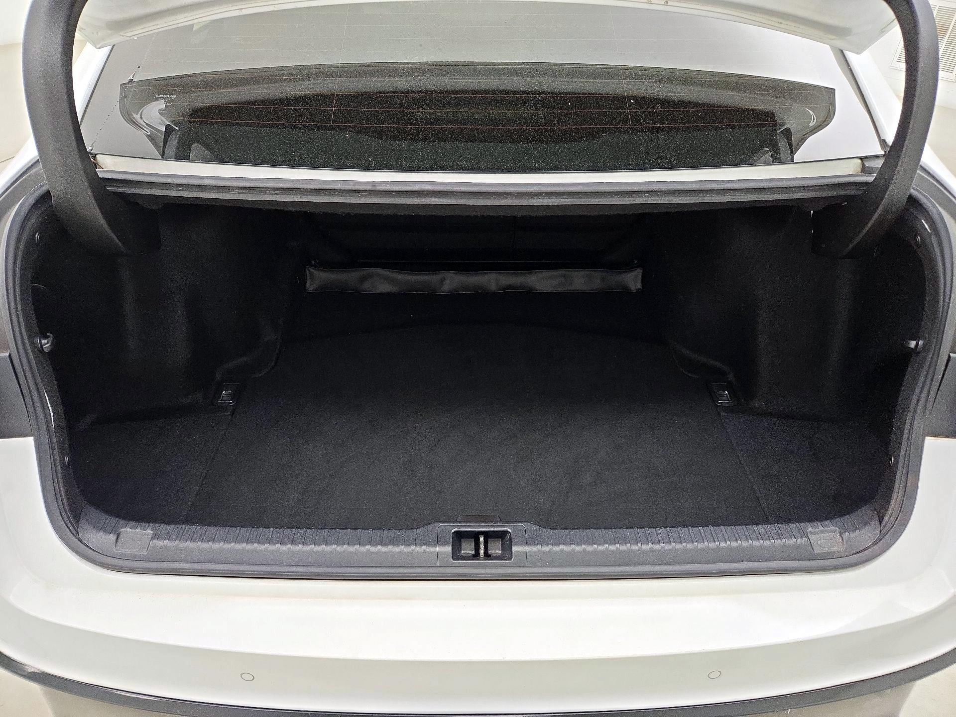 Thumbnail: 2021 Lexus IS - 20