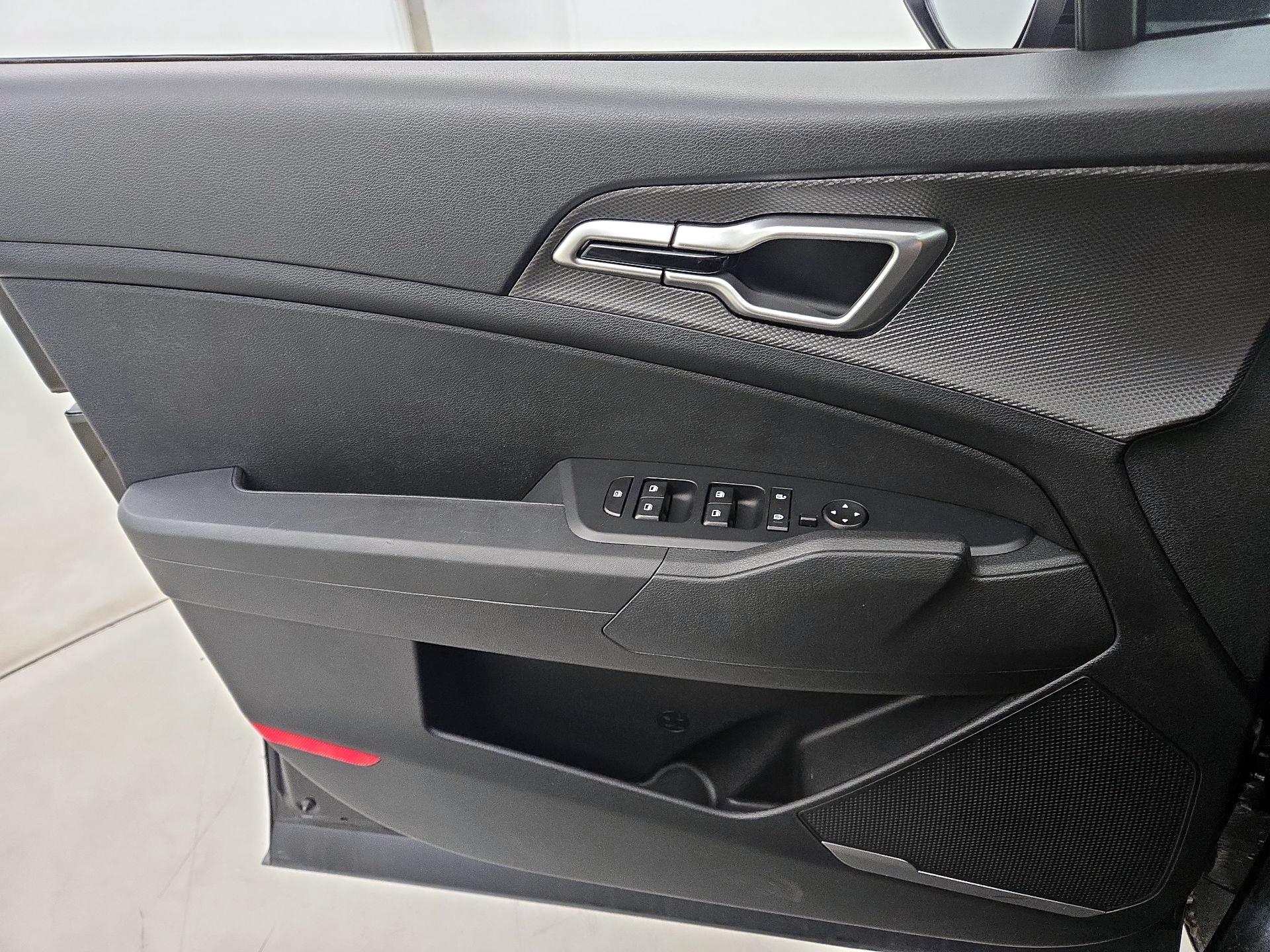 Thumbnail: 2024 Kia Sportage - 12