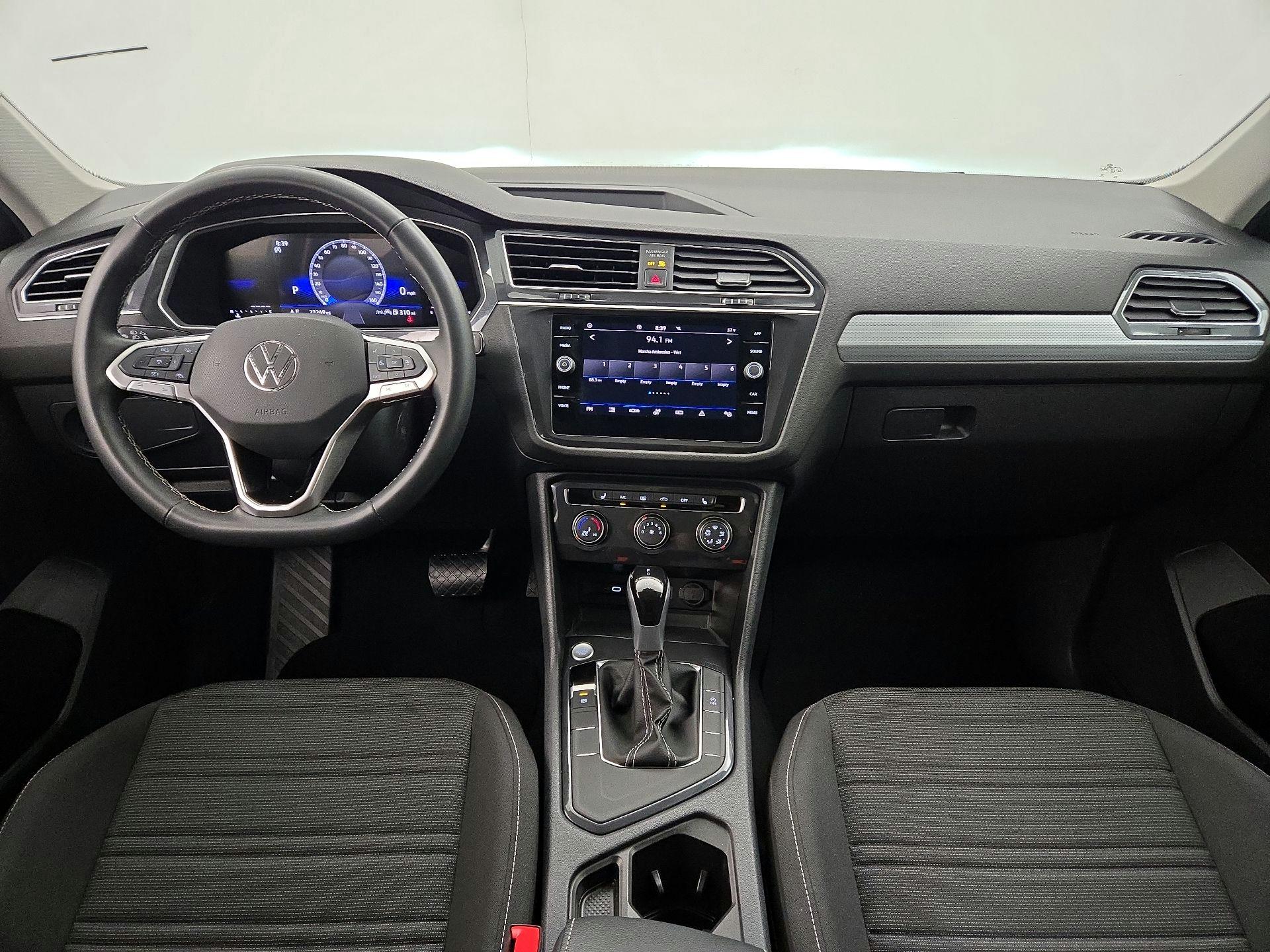 Thumbnail: 2024 Volkswagen Tiguan - 9