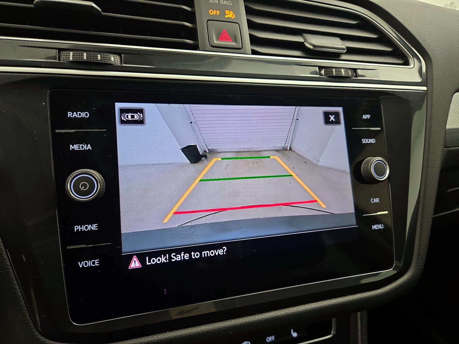 Thumbnail: 2024 Volkswagen Tiguan - 14