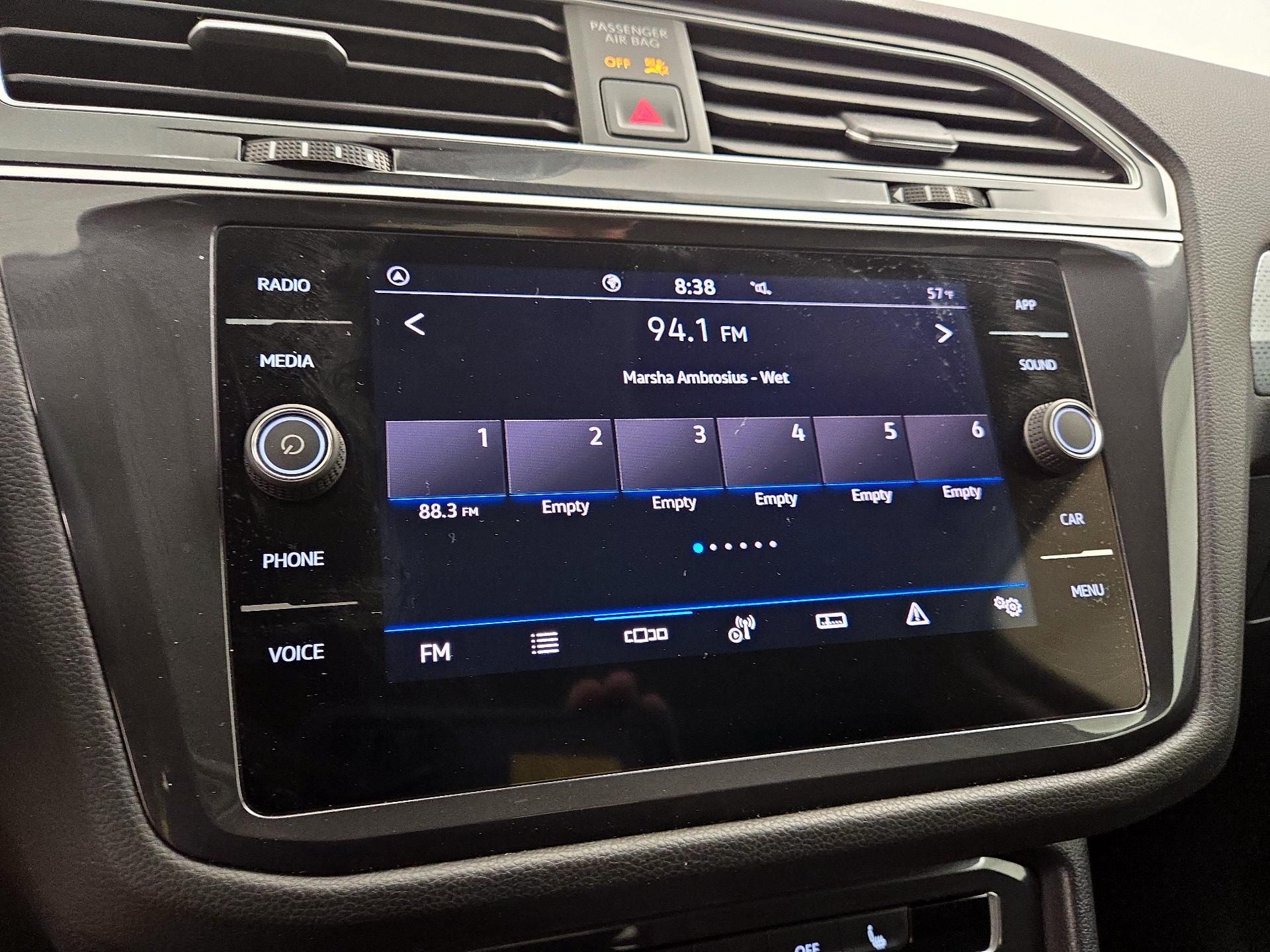 Thumbnail: 2024 Volkswagen Tiguan - 15