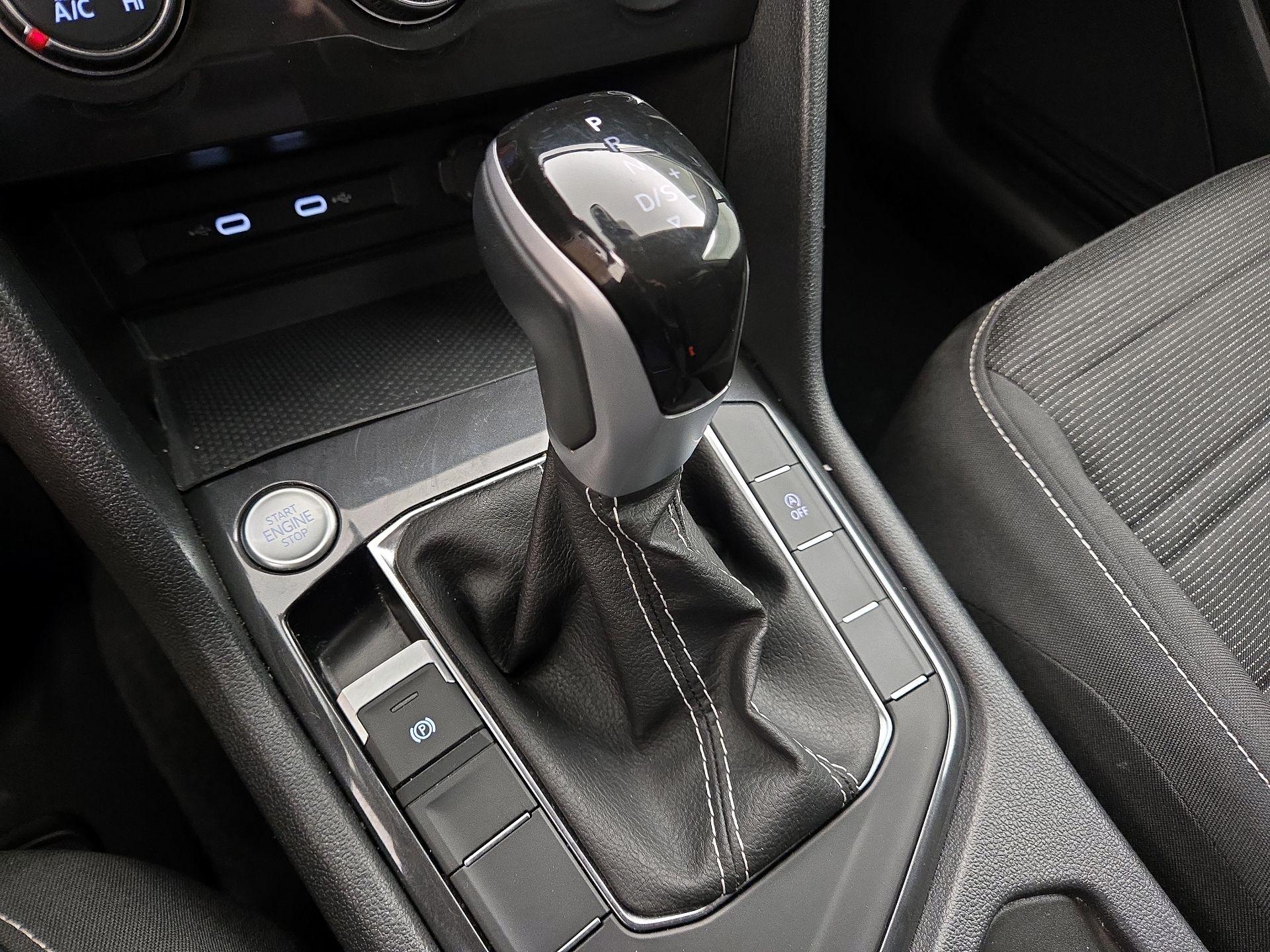 Thumbnail: 2024 Volkswagen Tiguan - 17