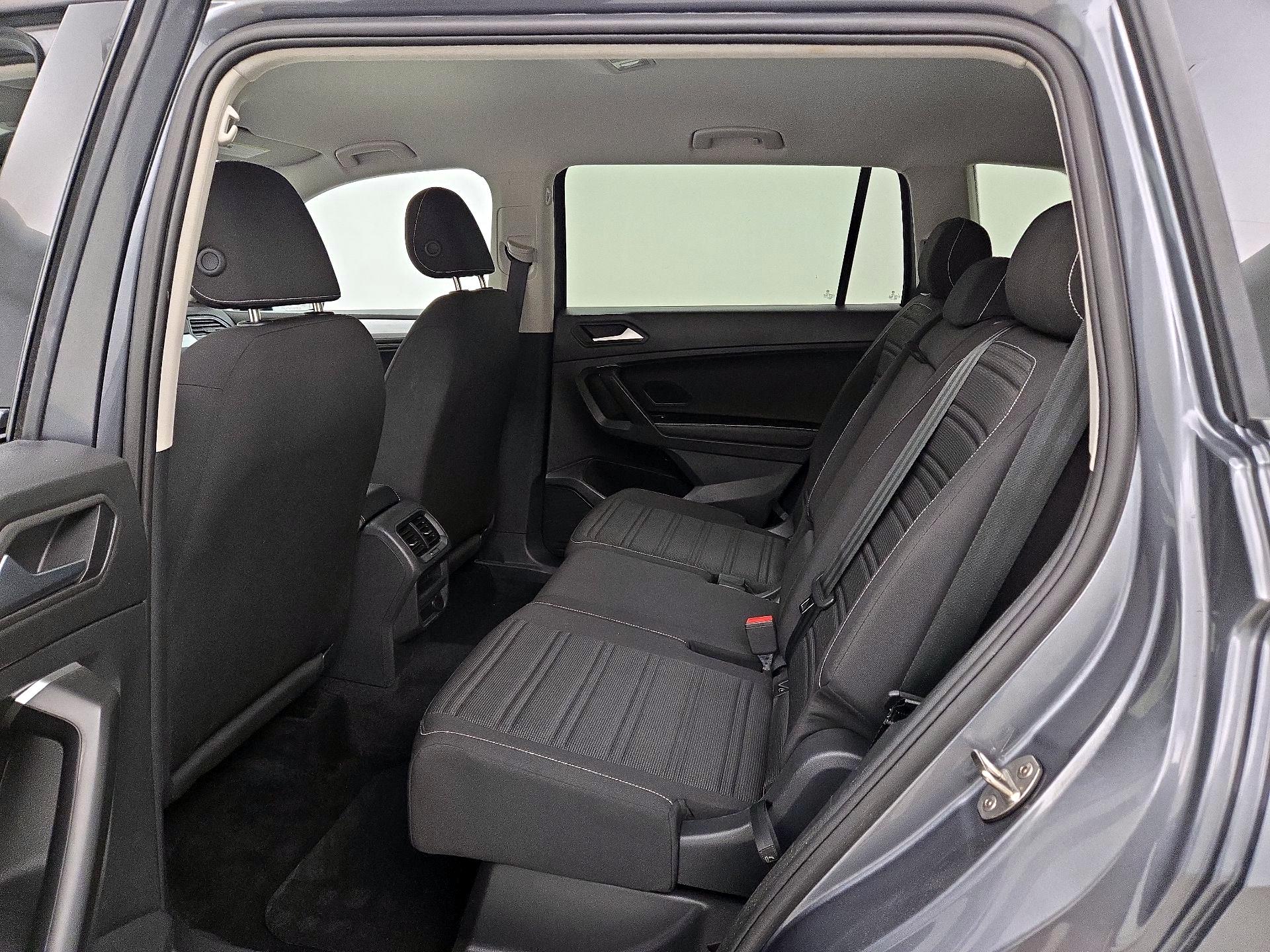 Thumbnail: 2024 Volkswagen Tiguan - 19