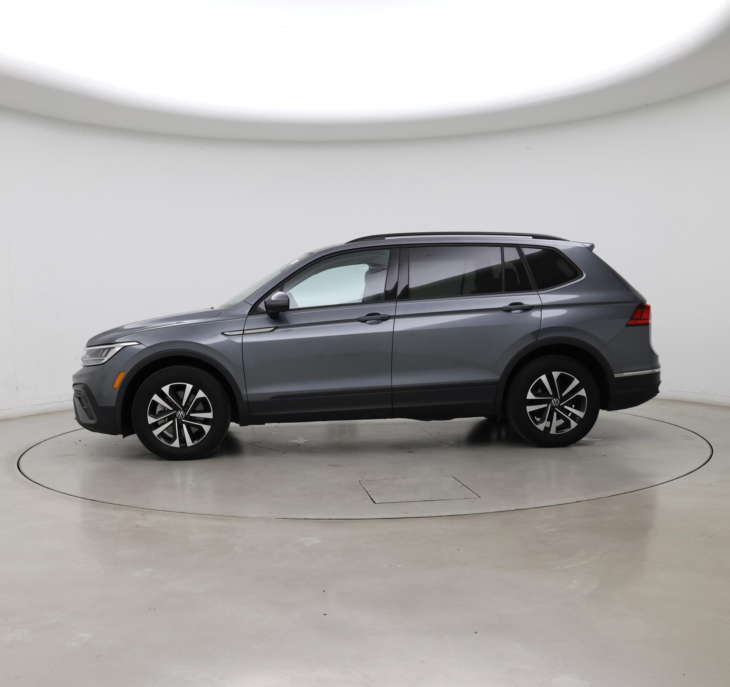Thumbnail: 2024 Volkswagen Tiguan - 3