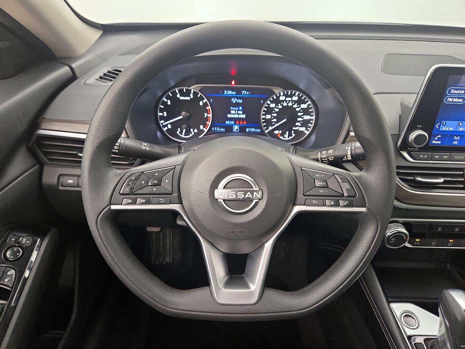 Thumbnail: 2023 Nissan Altima - 10