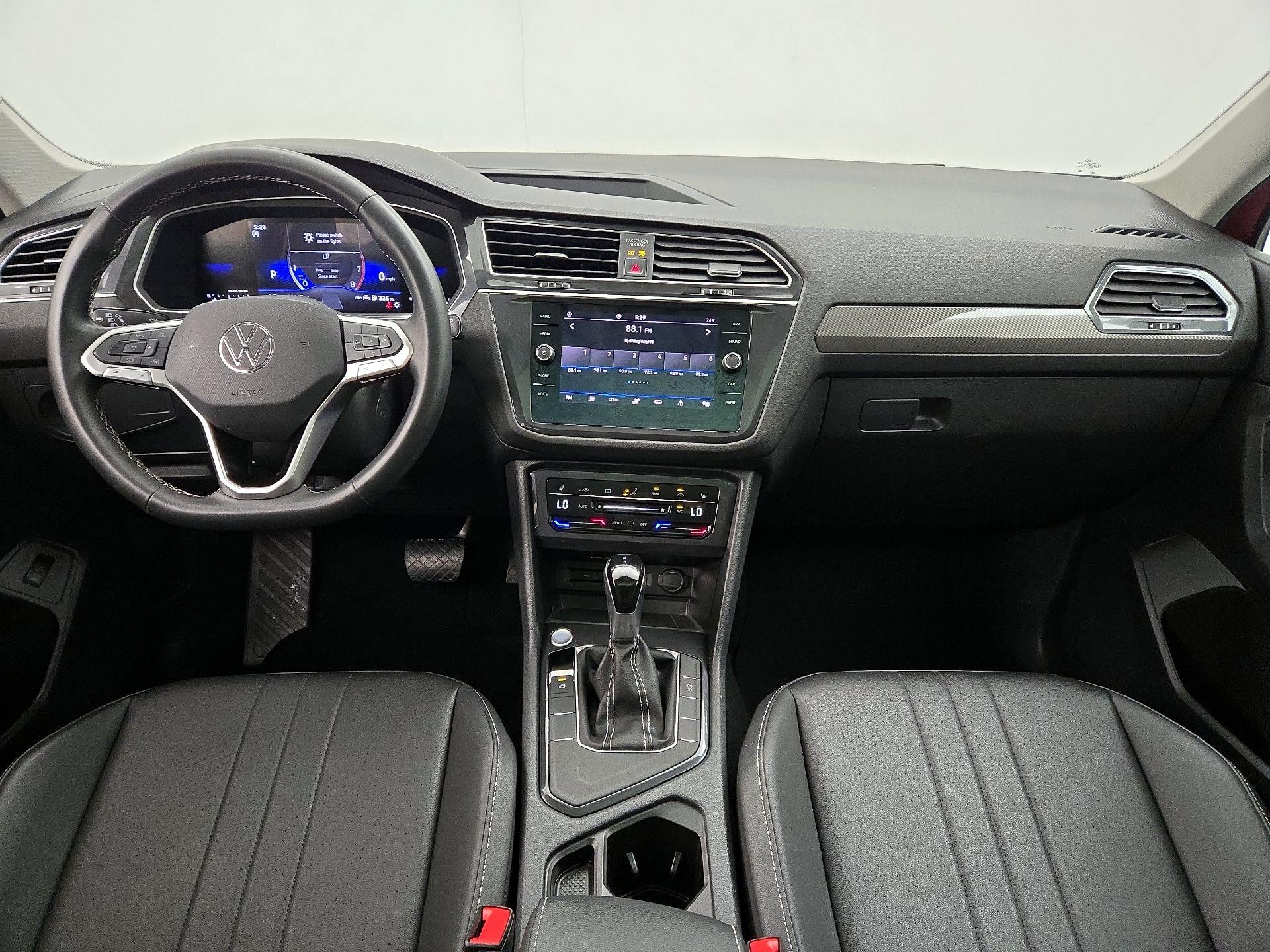 Thumbnail: 2024 Volkswagen Tiguan - 9