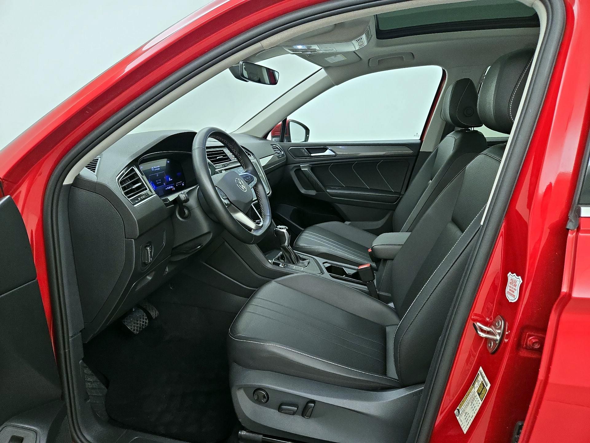 Thumbnail: 2024 Volkswagen Tiguan - 11