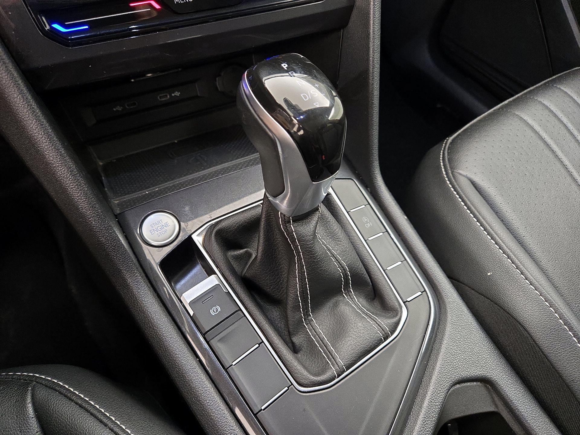 Thumbnail: 2024 Volkswagen Tiguan - 17