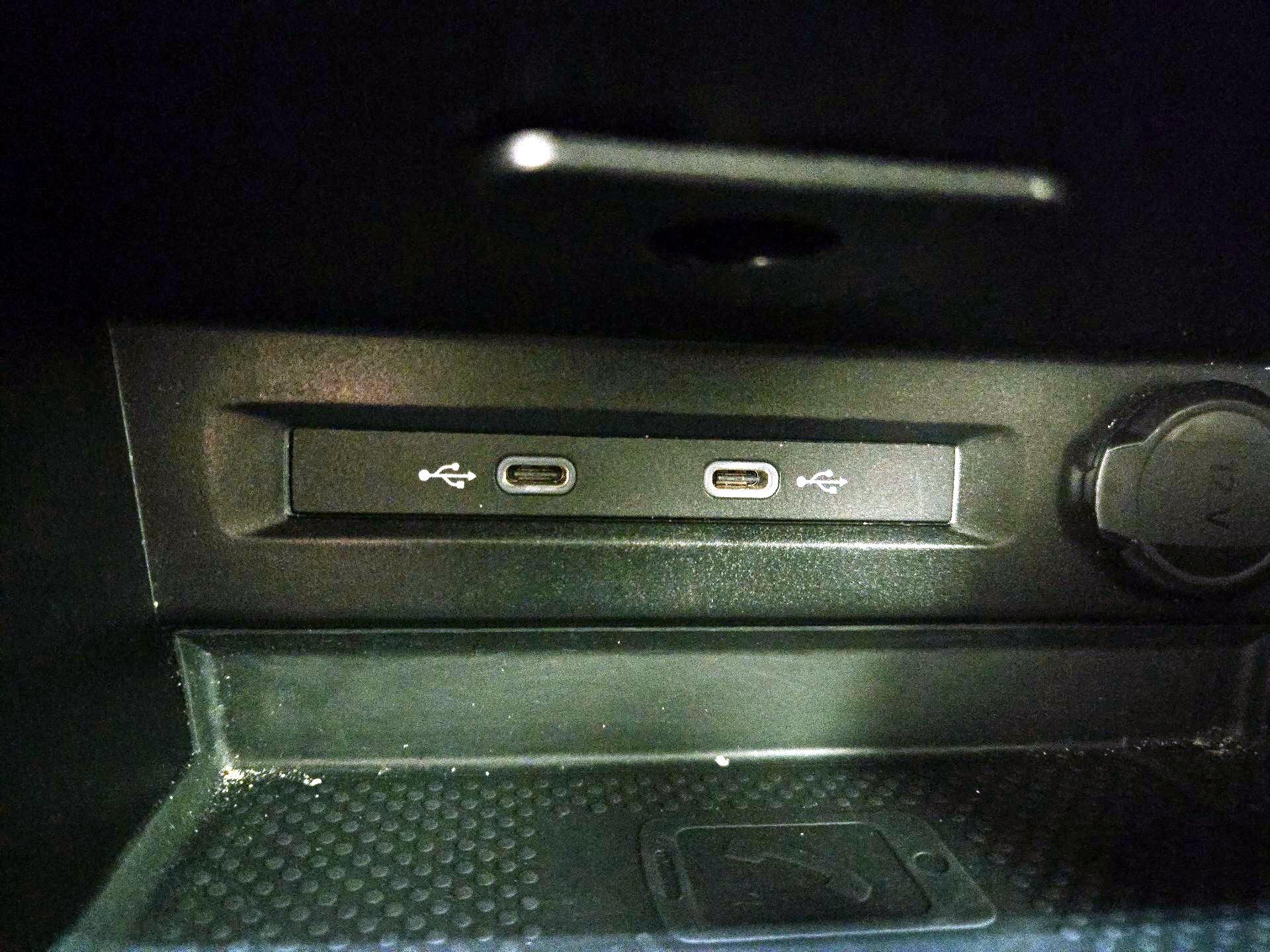 Thumbnail: 2024 Volkswagen Tiguan - 18