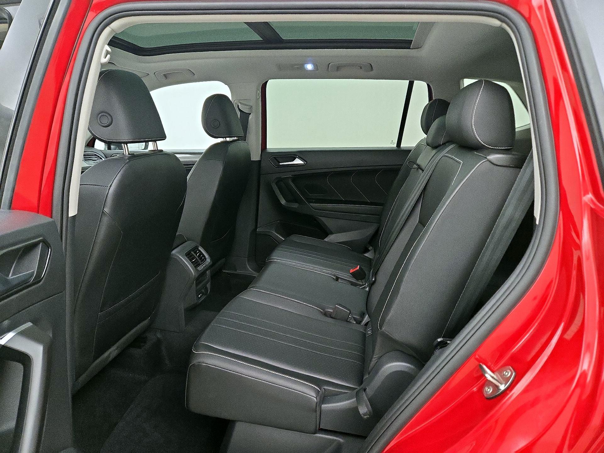 Thumbnail: 2024 Volkswagen Tiguan - 20