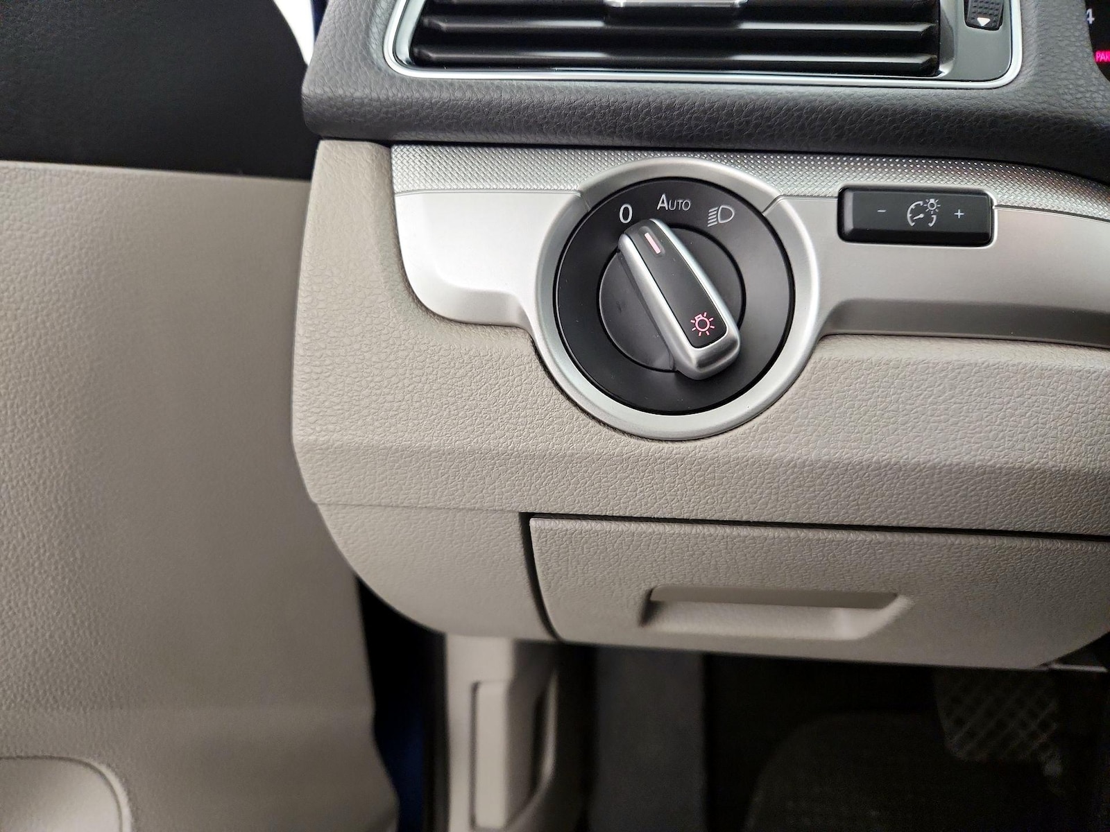 2016 Volkswagen Passat S - Photo 14