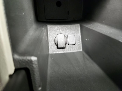 USB/AUX Ports