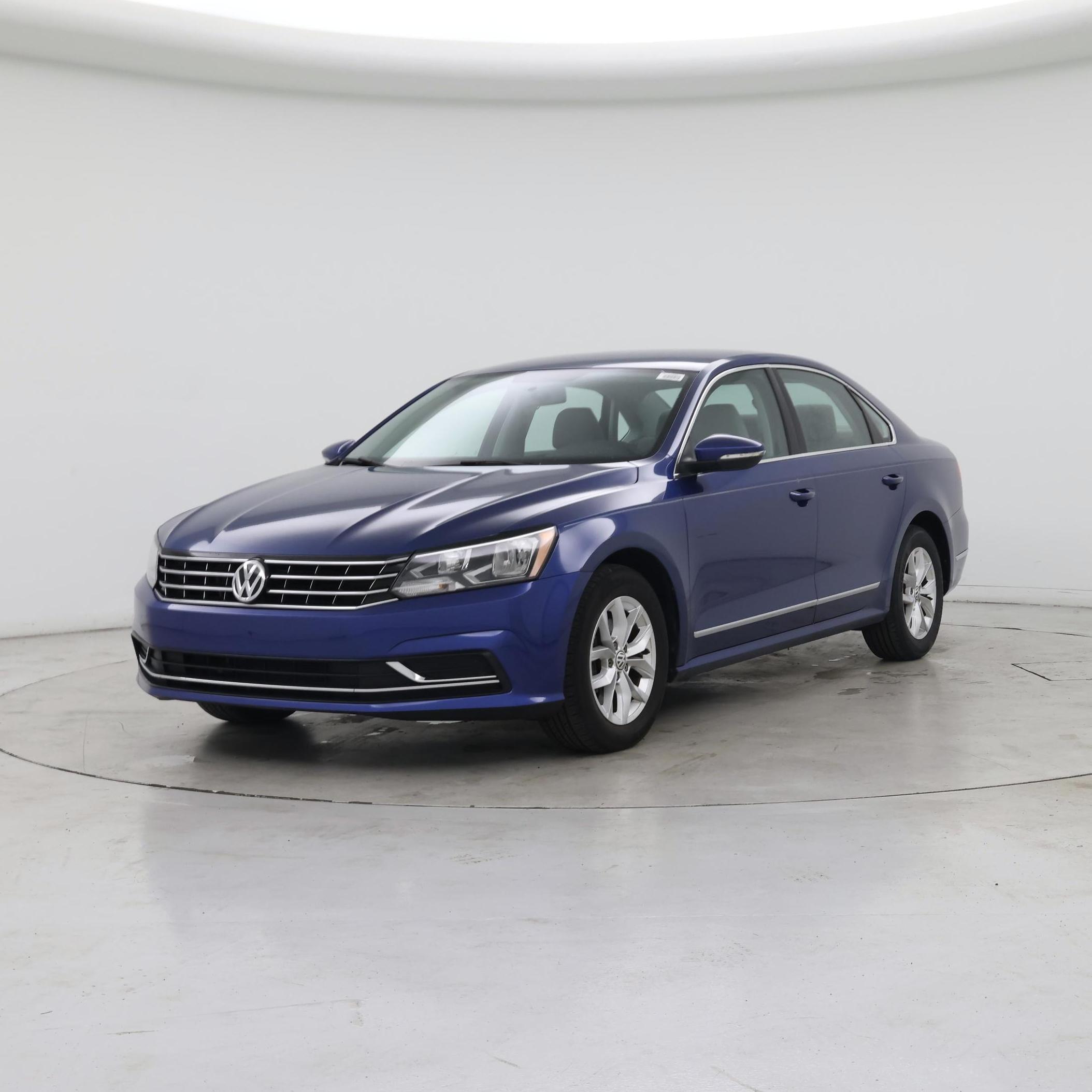 Thumbnail: 2016 Volkswagen Passat - 4