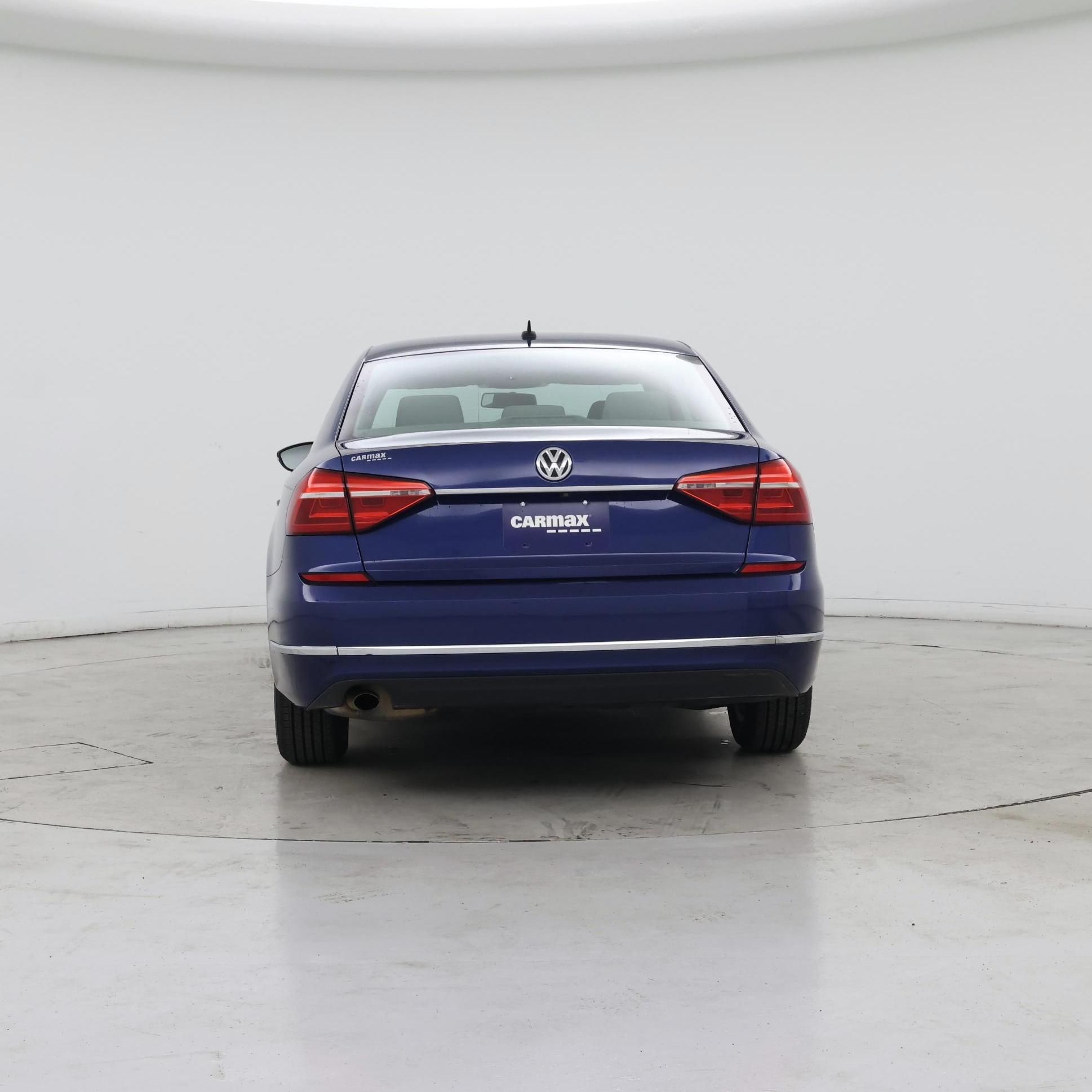 Thumbnail: 2016 Volkswagen Passat - 6