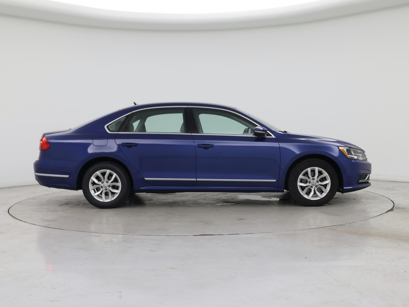 2016 Volkswagen Passat S - Photo 8