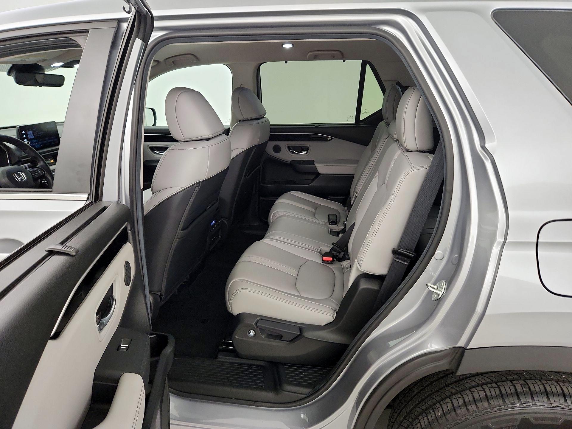 Thumbnail: 2025 Honda Pilot - 19