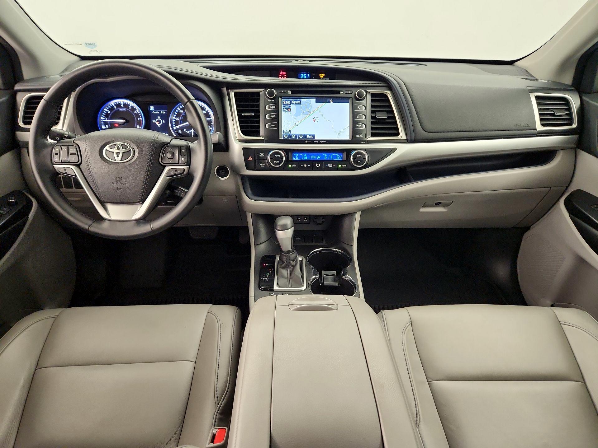 Thumbnail: 2017 Toyota Highlander - 9