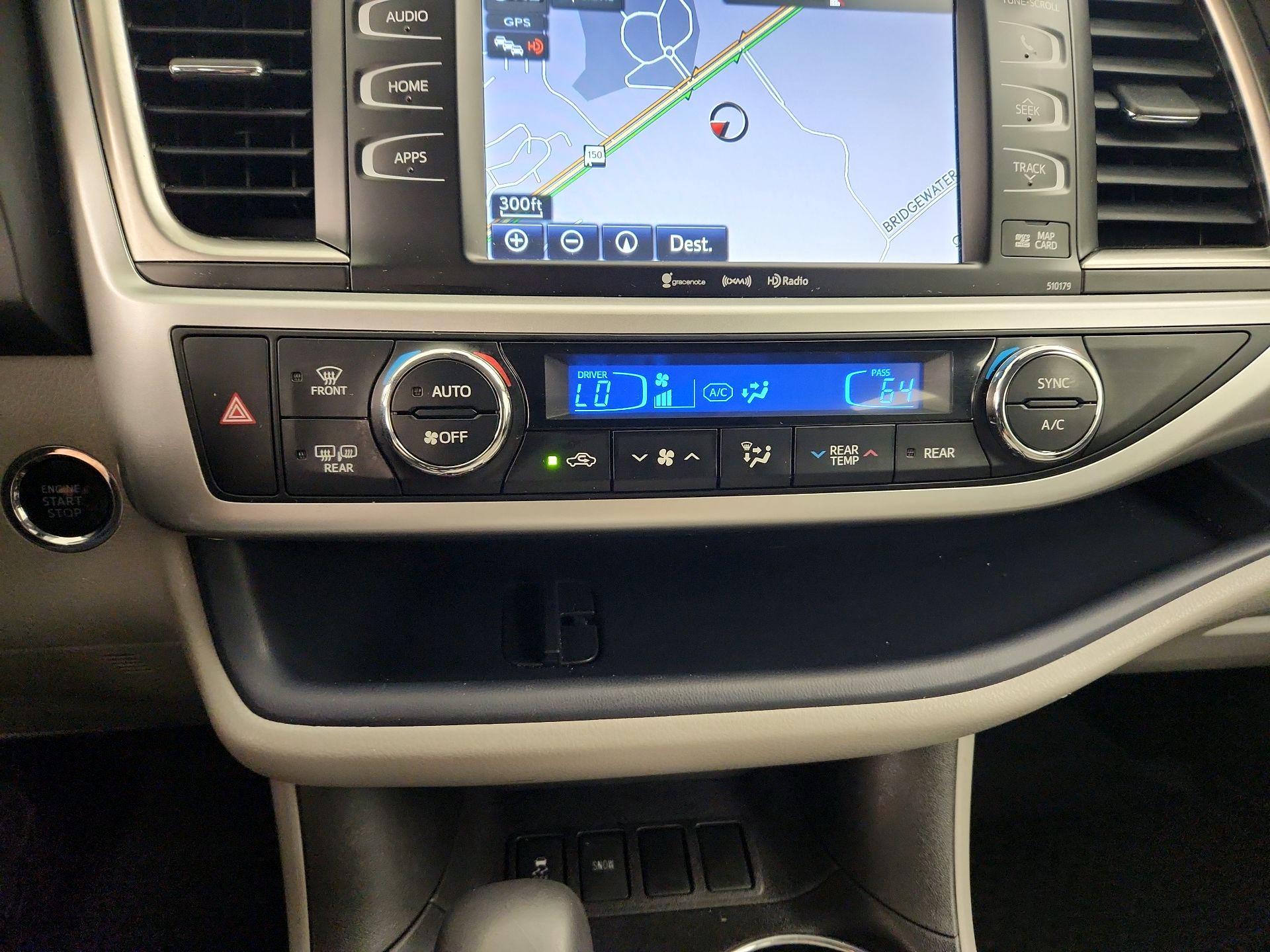 Thumbnail: 2017 Toyota Highlander - 17