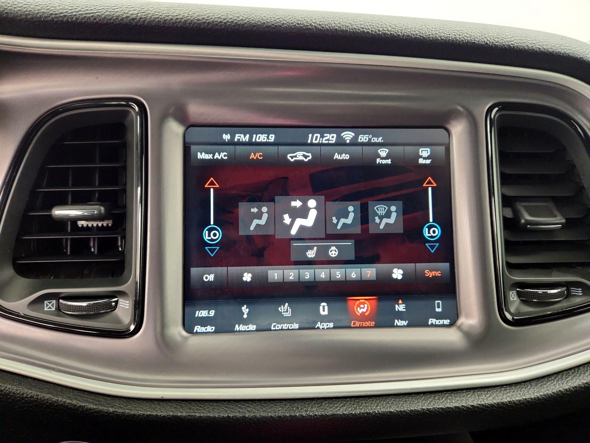 Thumbnail: 2019 Dodge Challenger - 17