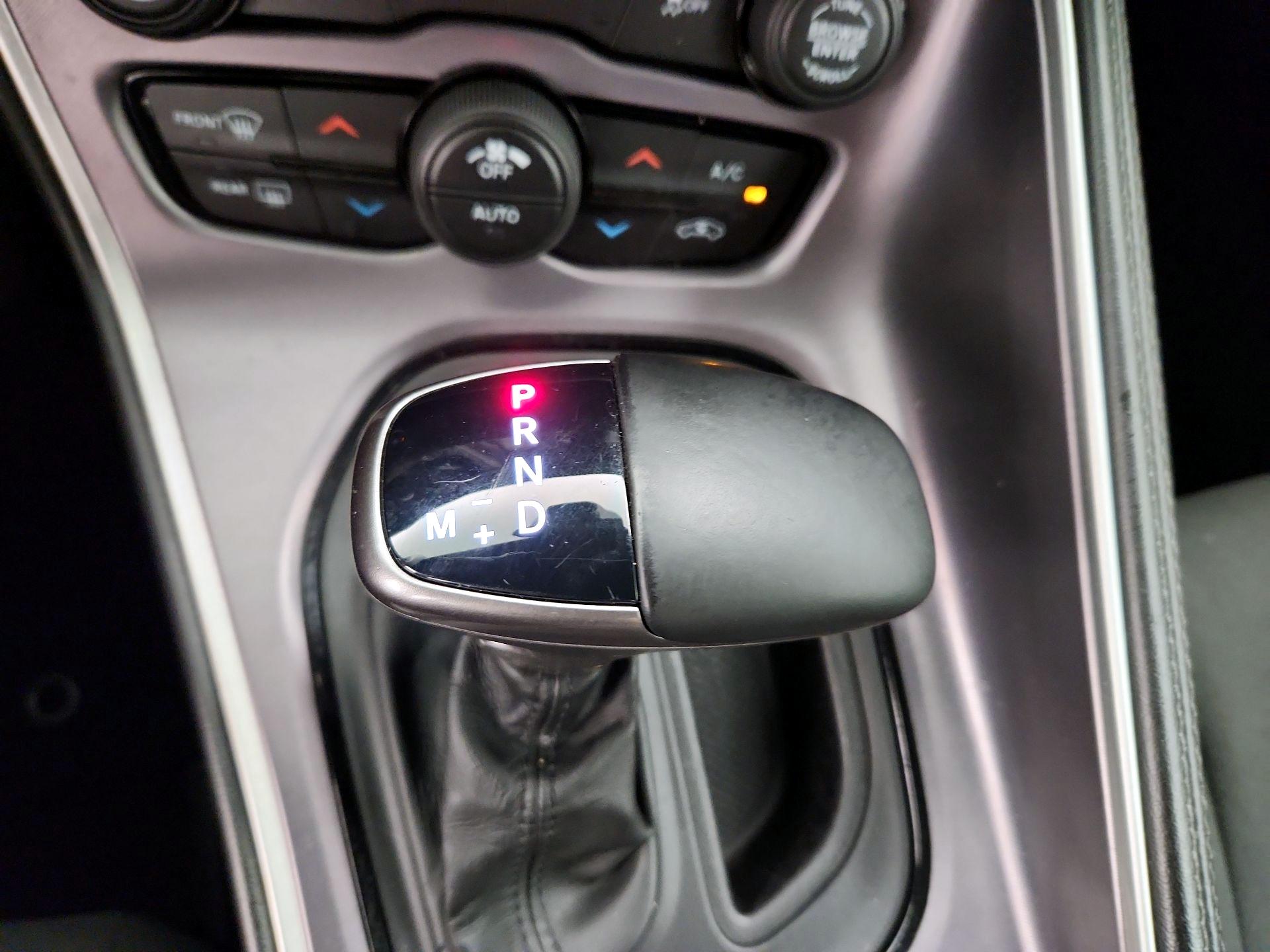 Thumbnail: 2019 Dodge Challenger - 18