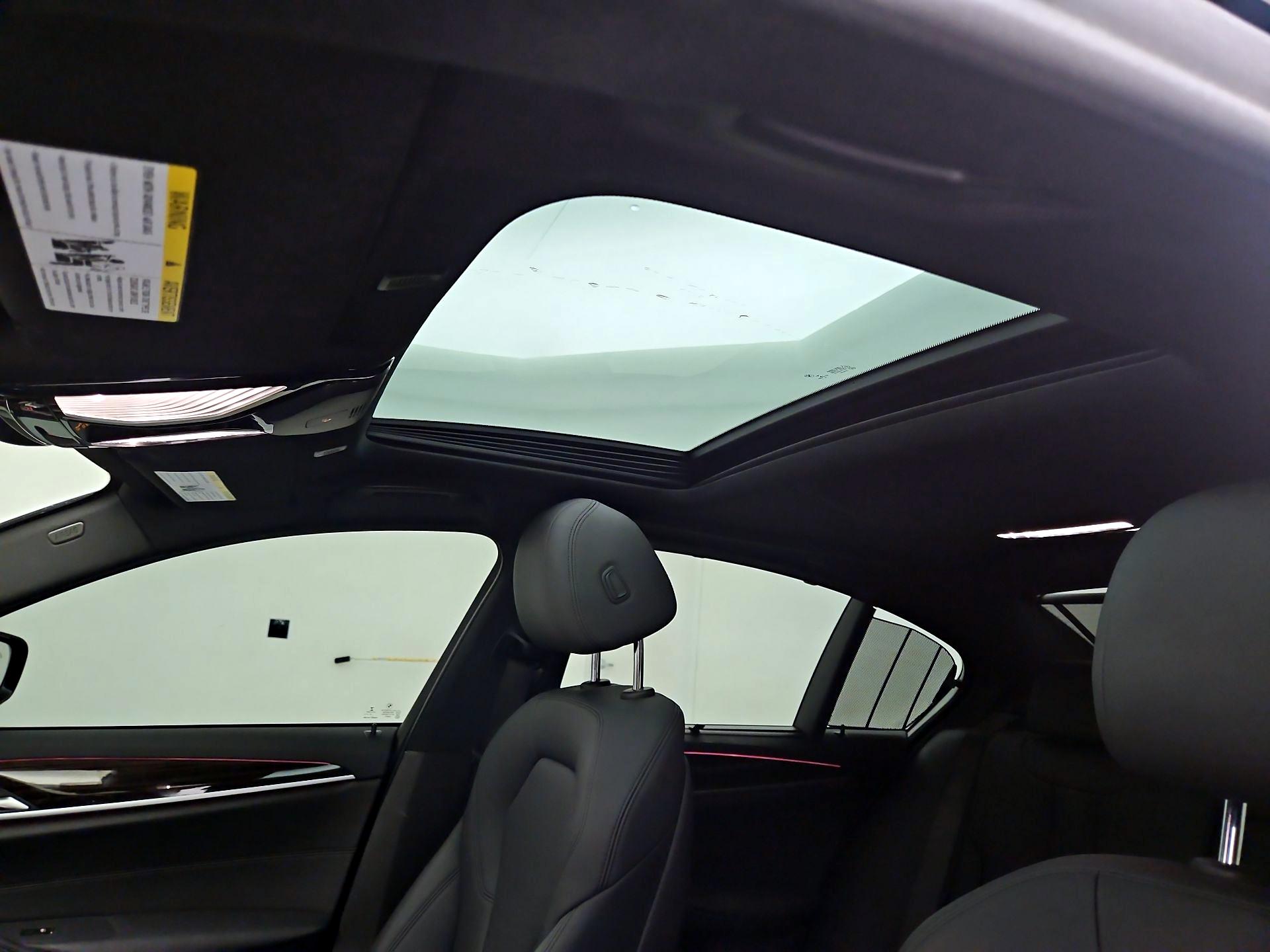 Thumbnail: 2019 BMW 5 Series - 20