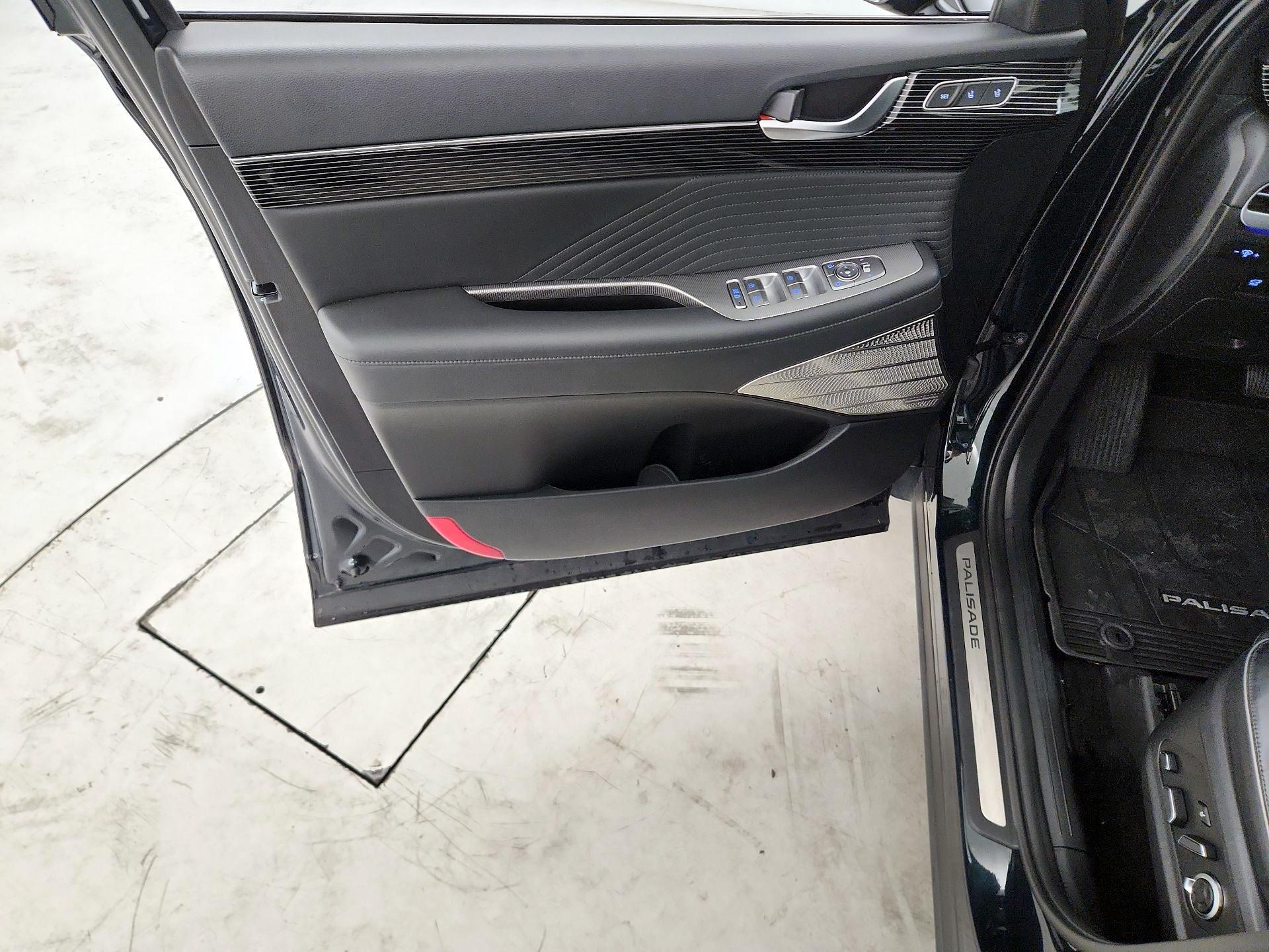 Thumbnail: 2023 Hyundai Palisade - 12